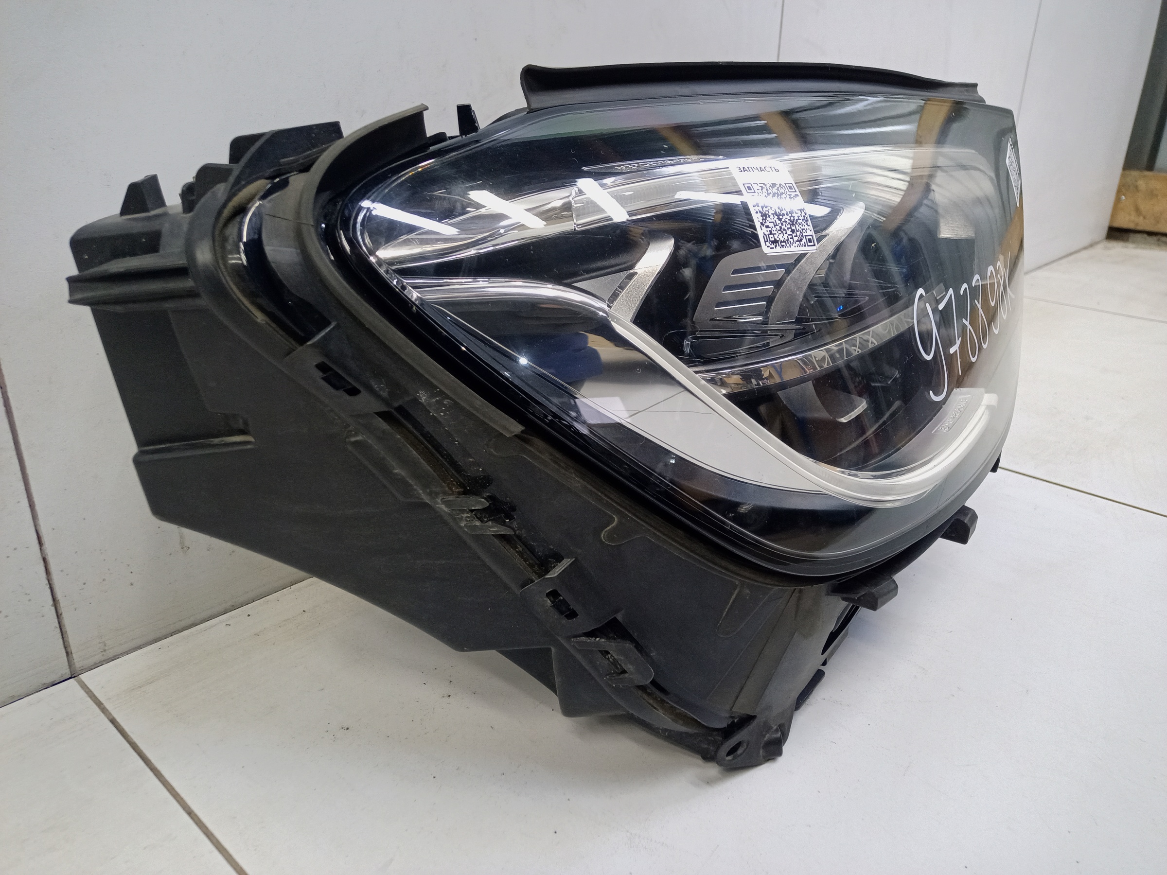 Фара передняя правая Mercedes Benz GLC-klasse X253 Restail LED