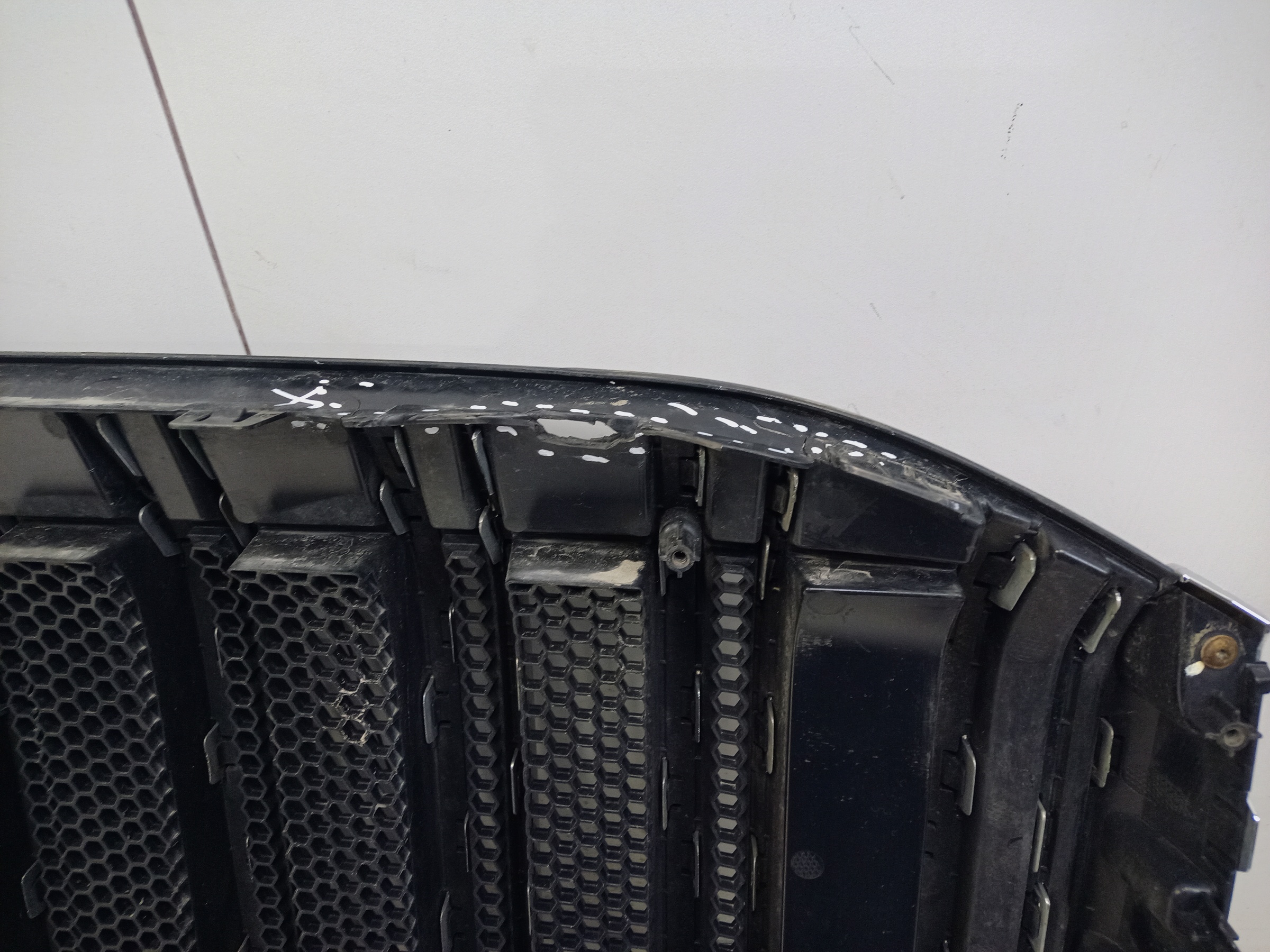 Решетка радиатора Voyah Dream