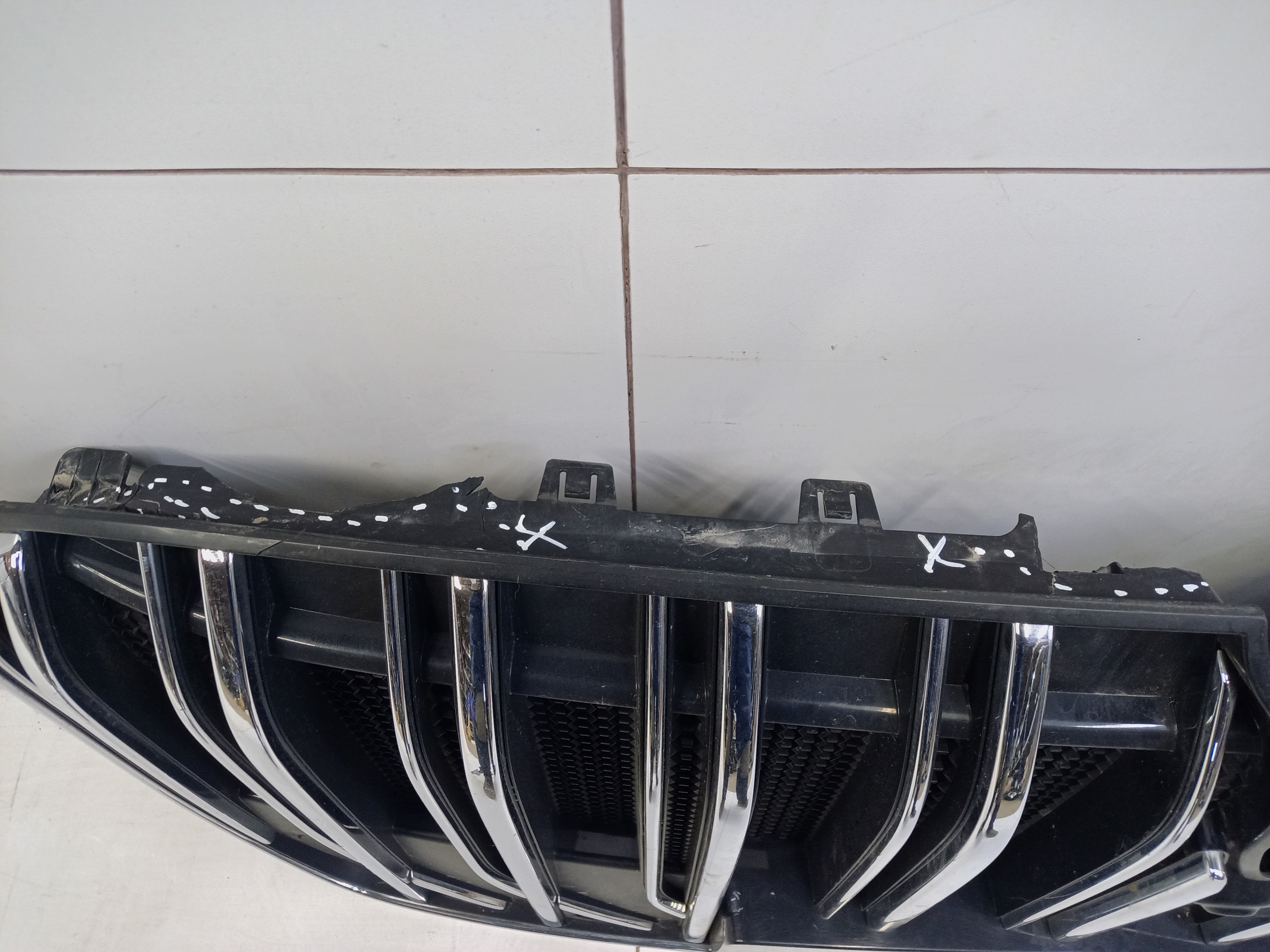 Решетка радиатора Voyah Dream