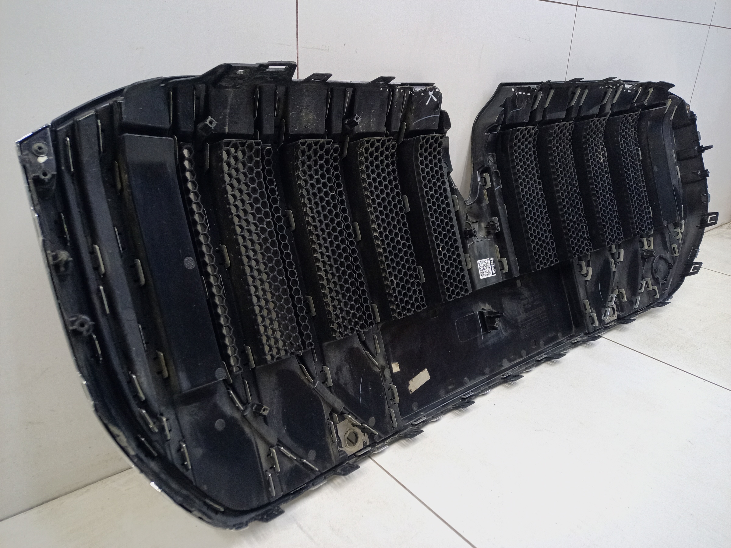 Решетка радиатора Voyah Dream