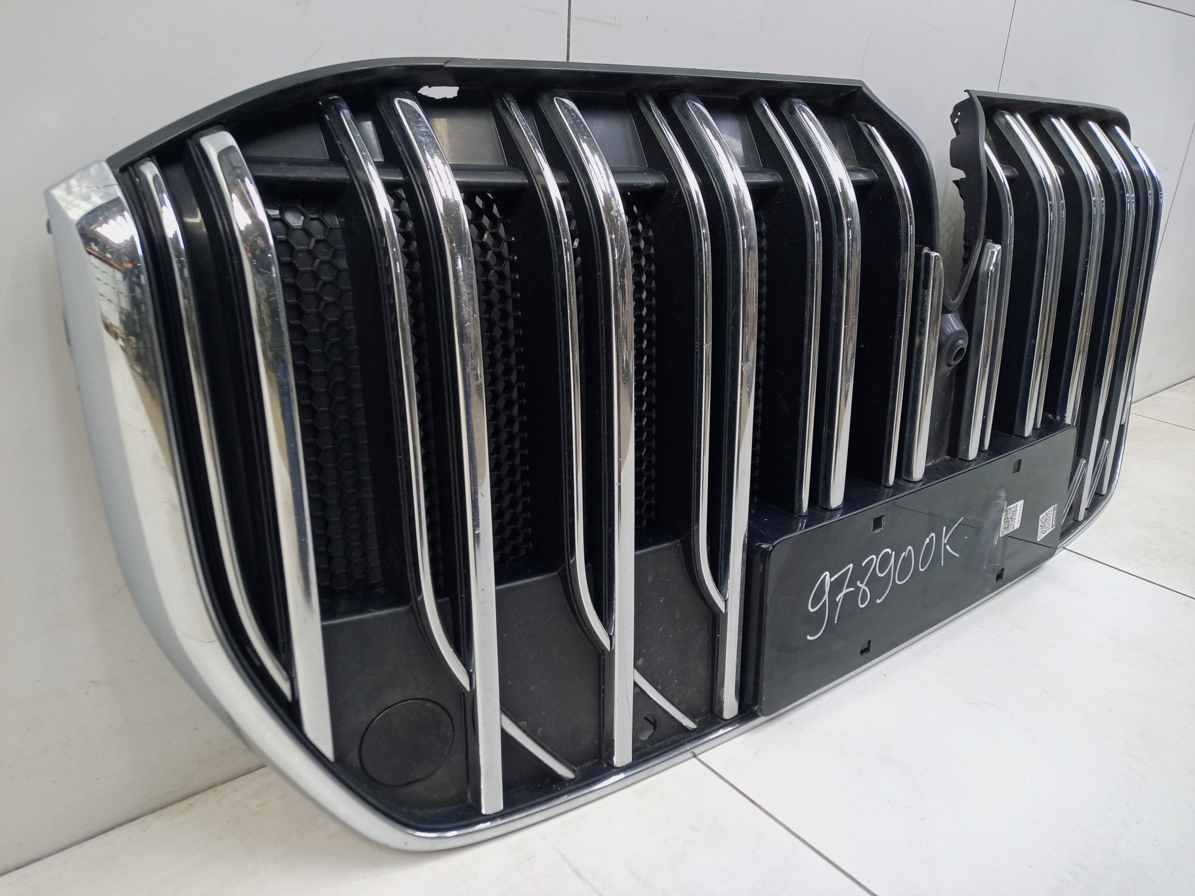 Решетка радиатора Voyah Dream