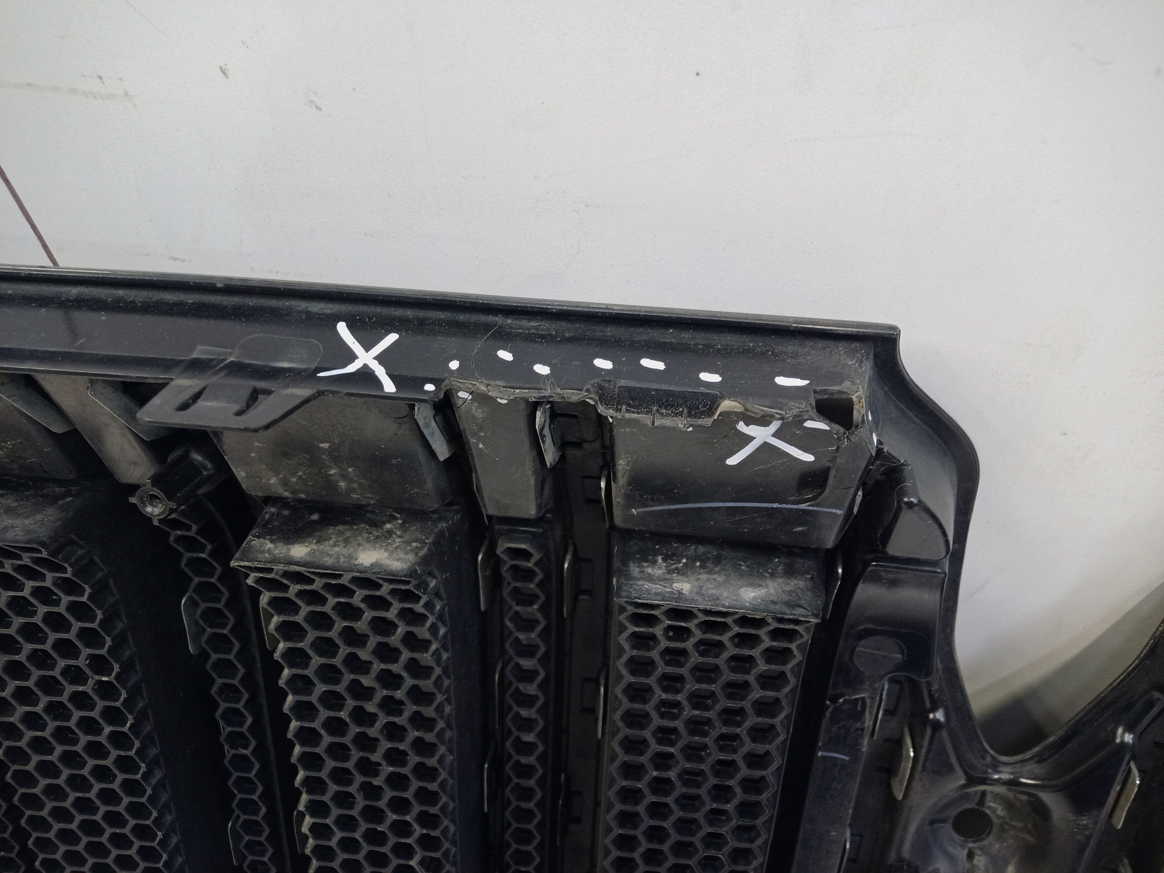 Решетка радиатора Voyah Dream