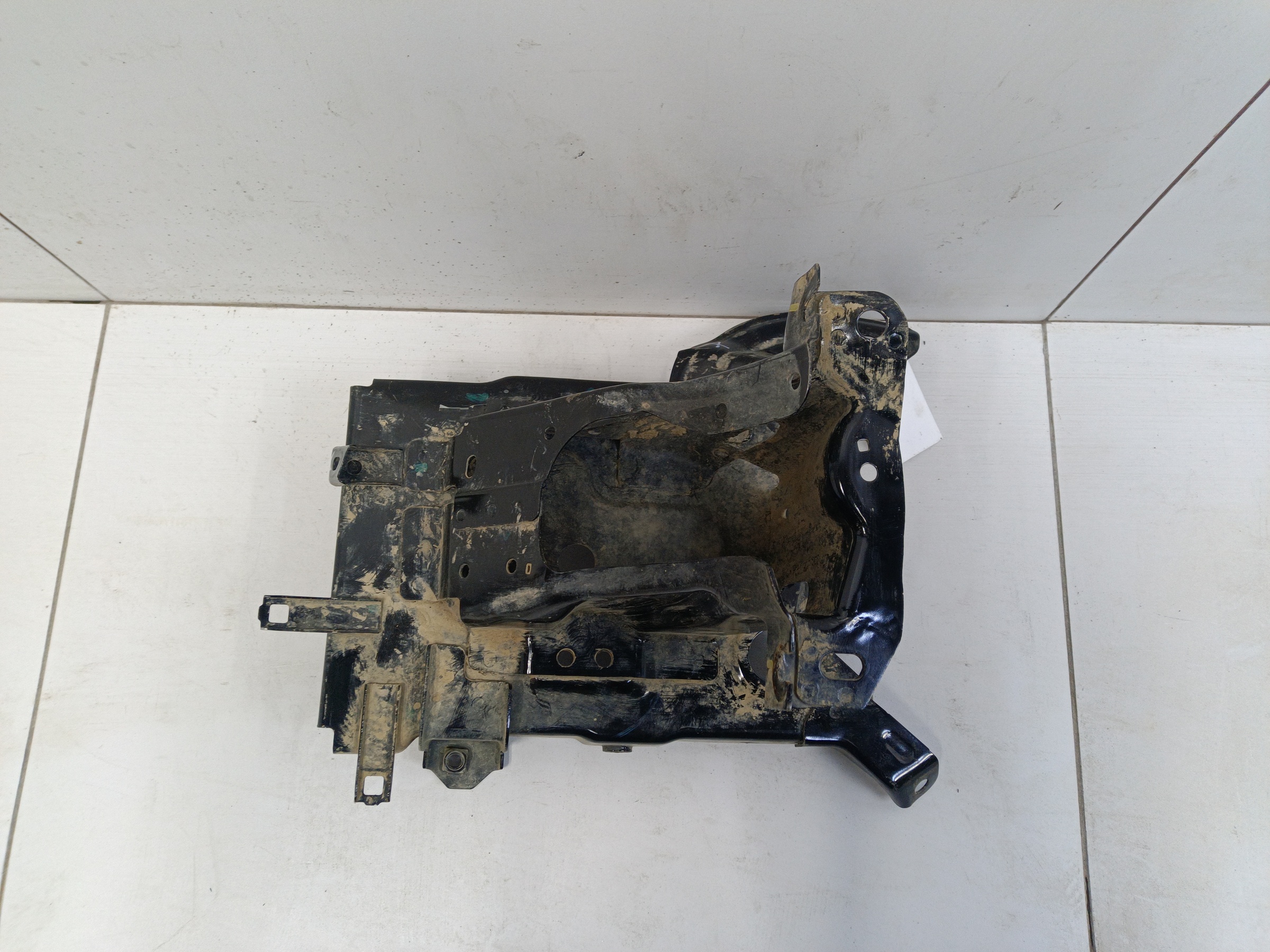 Площадка крепления АКБ Haval F7x