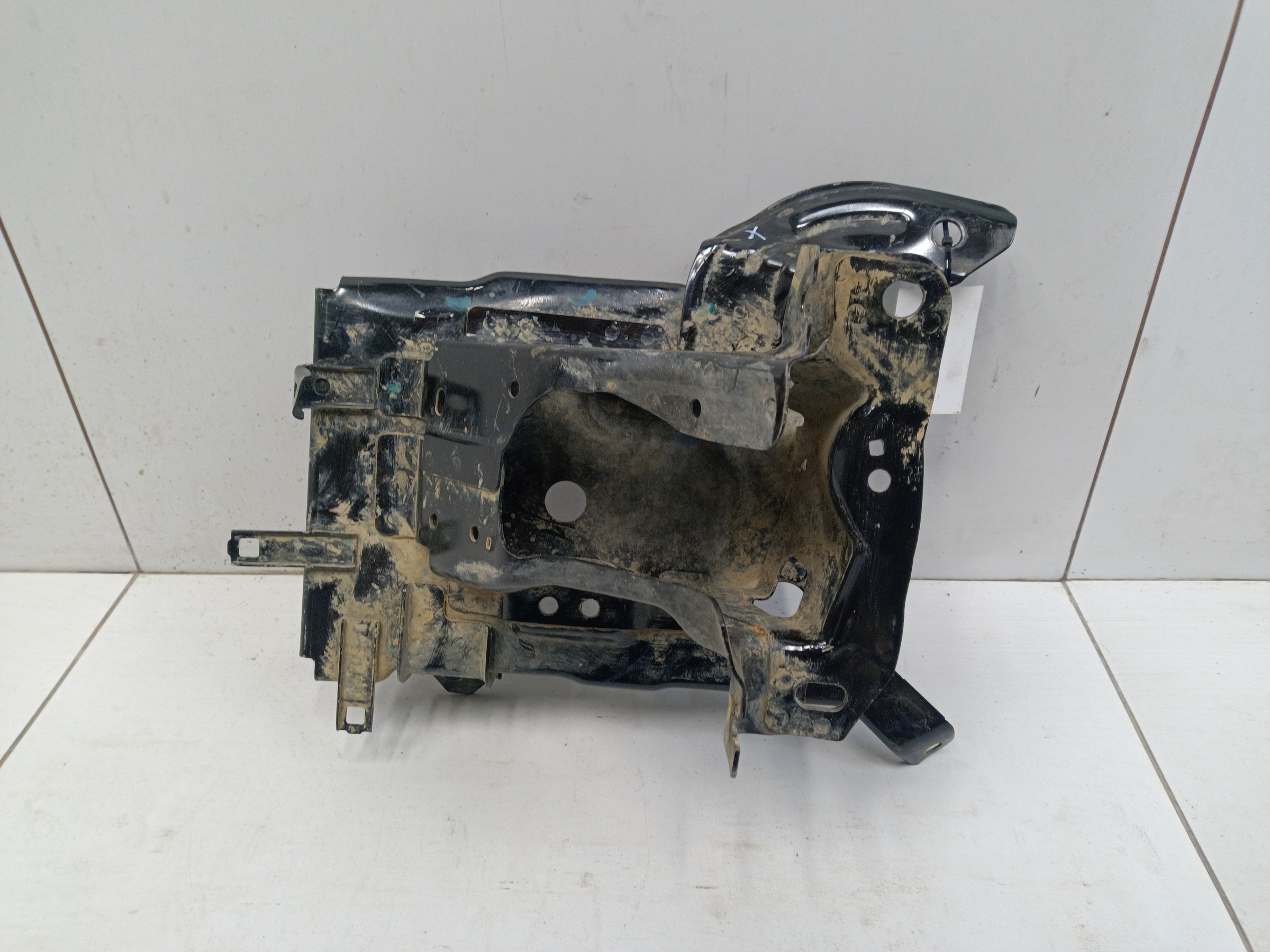 Площадка крепления АКБ Haval F7x