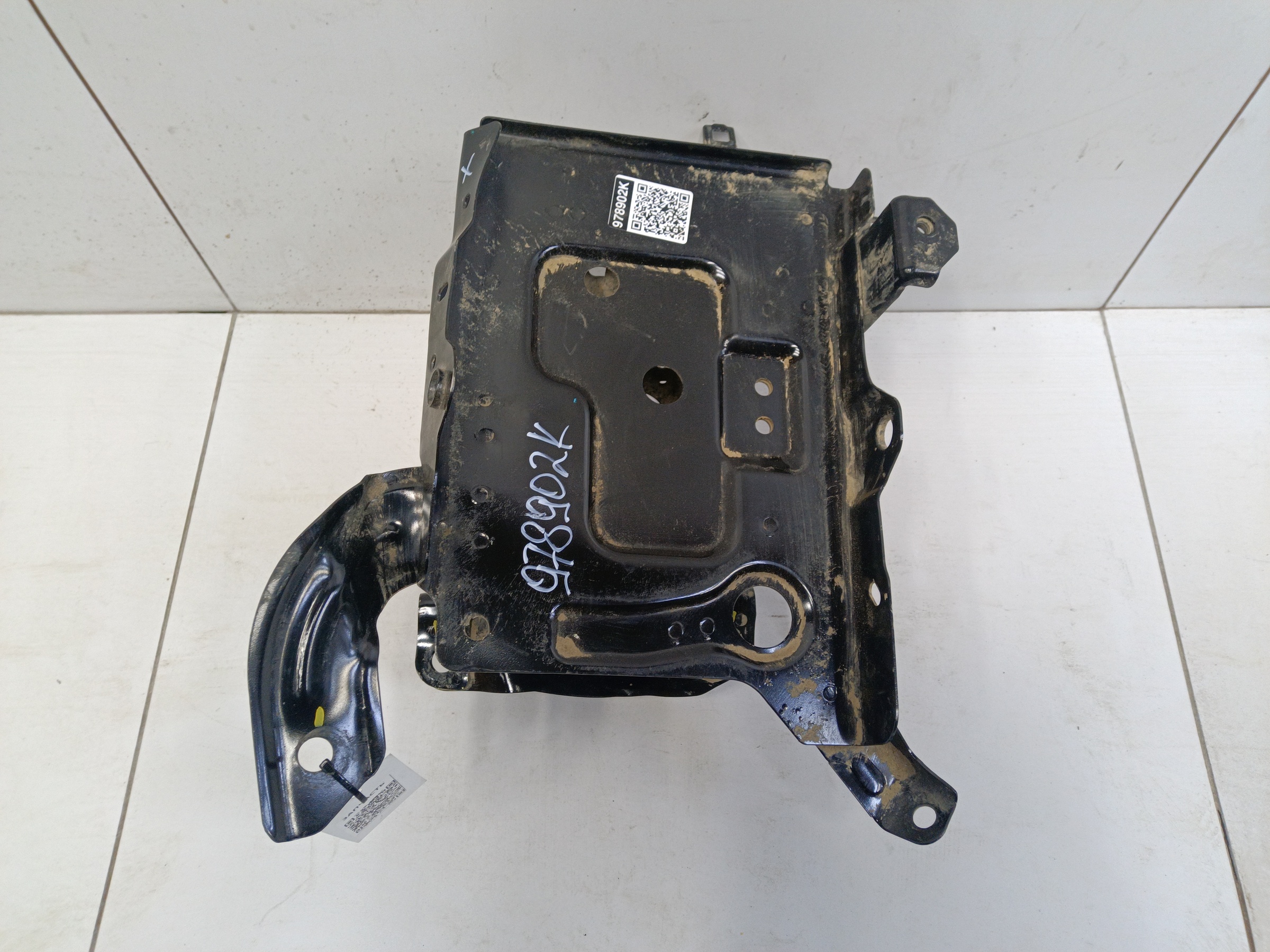 Площадка крепления АКБ Haval F7x