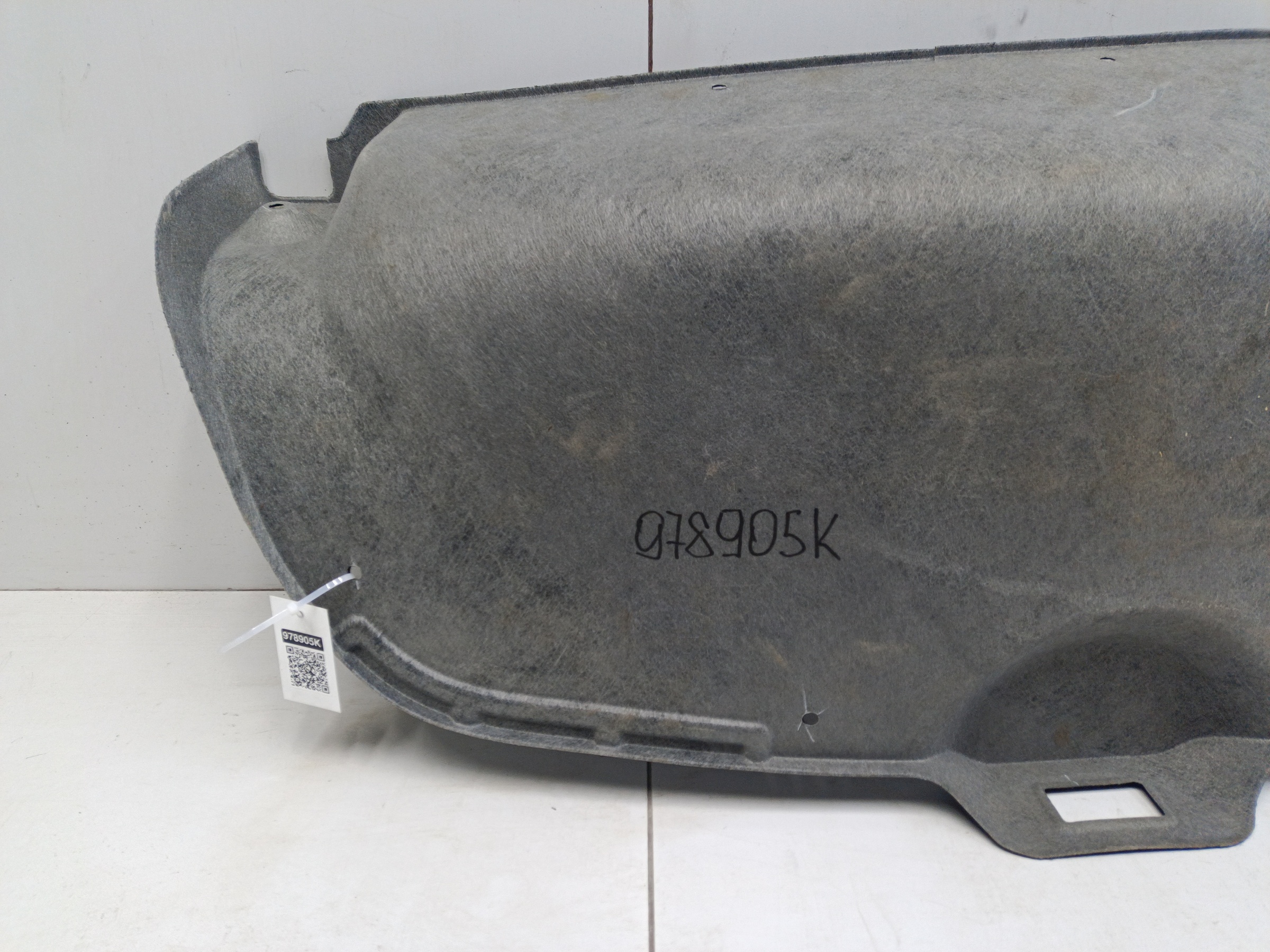 Обшивка крышки багажника Kia K3 2 China Market