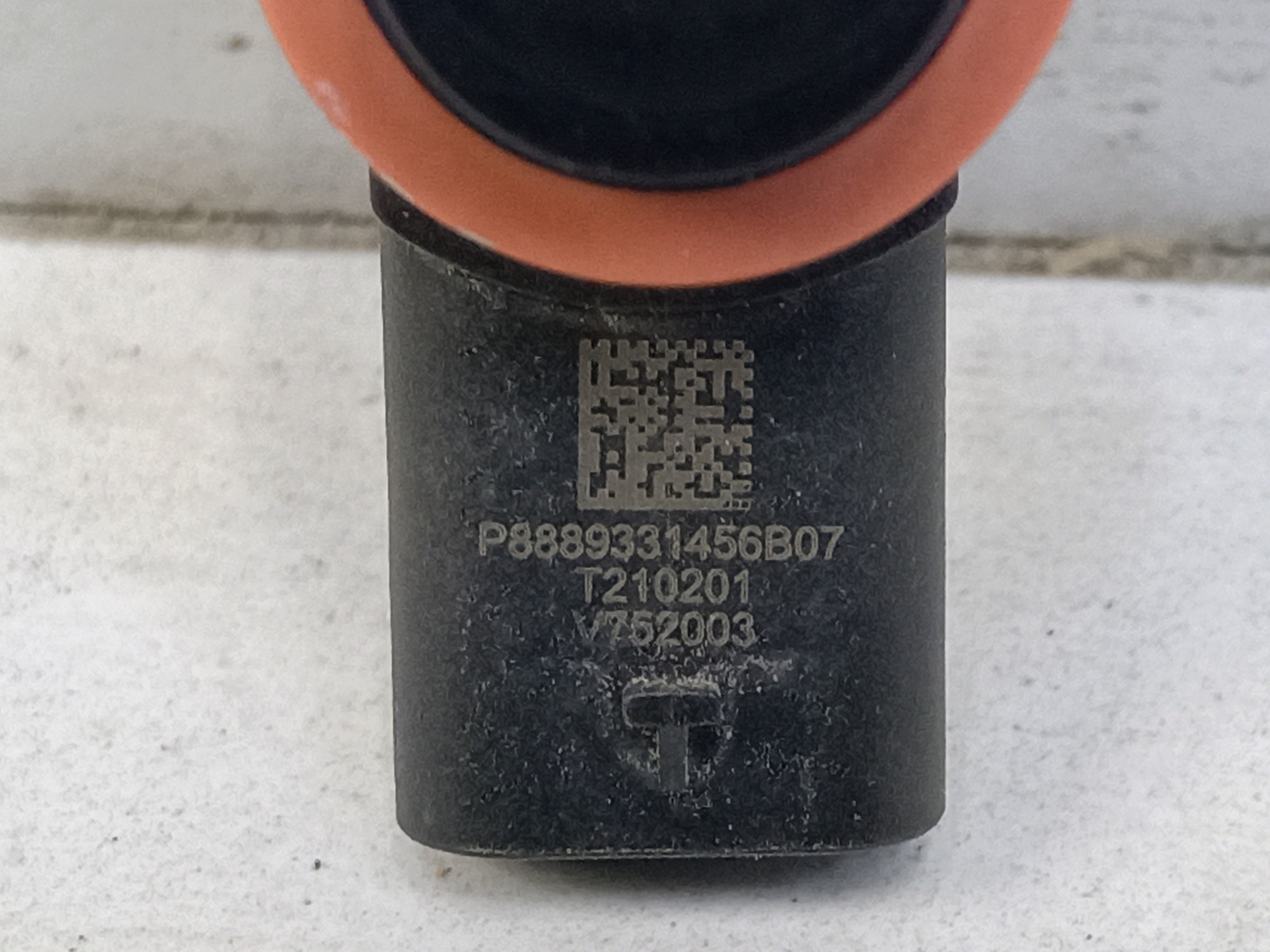 Датчик парковки " парктроник" задний Geely Tugella