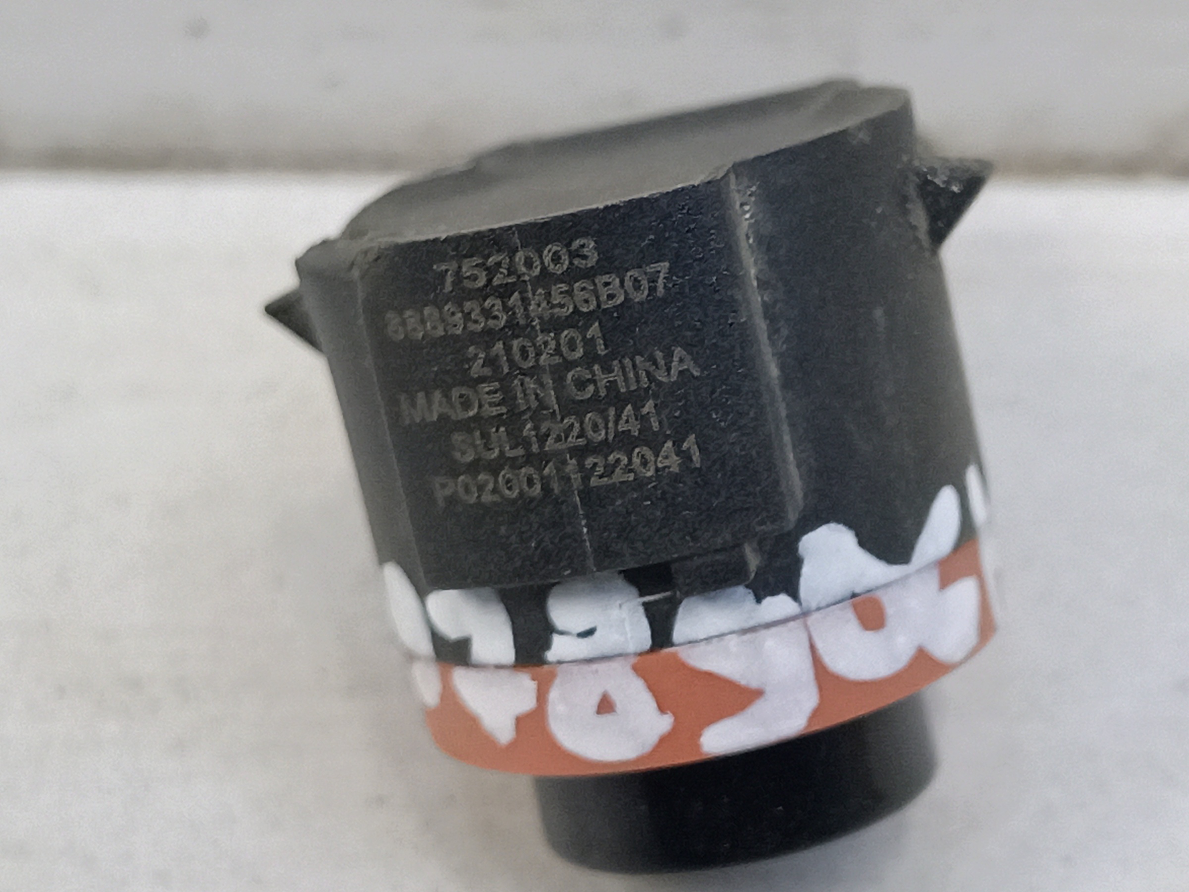 Датчик парковки " парктроник" задний Geely Tugella