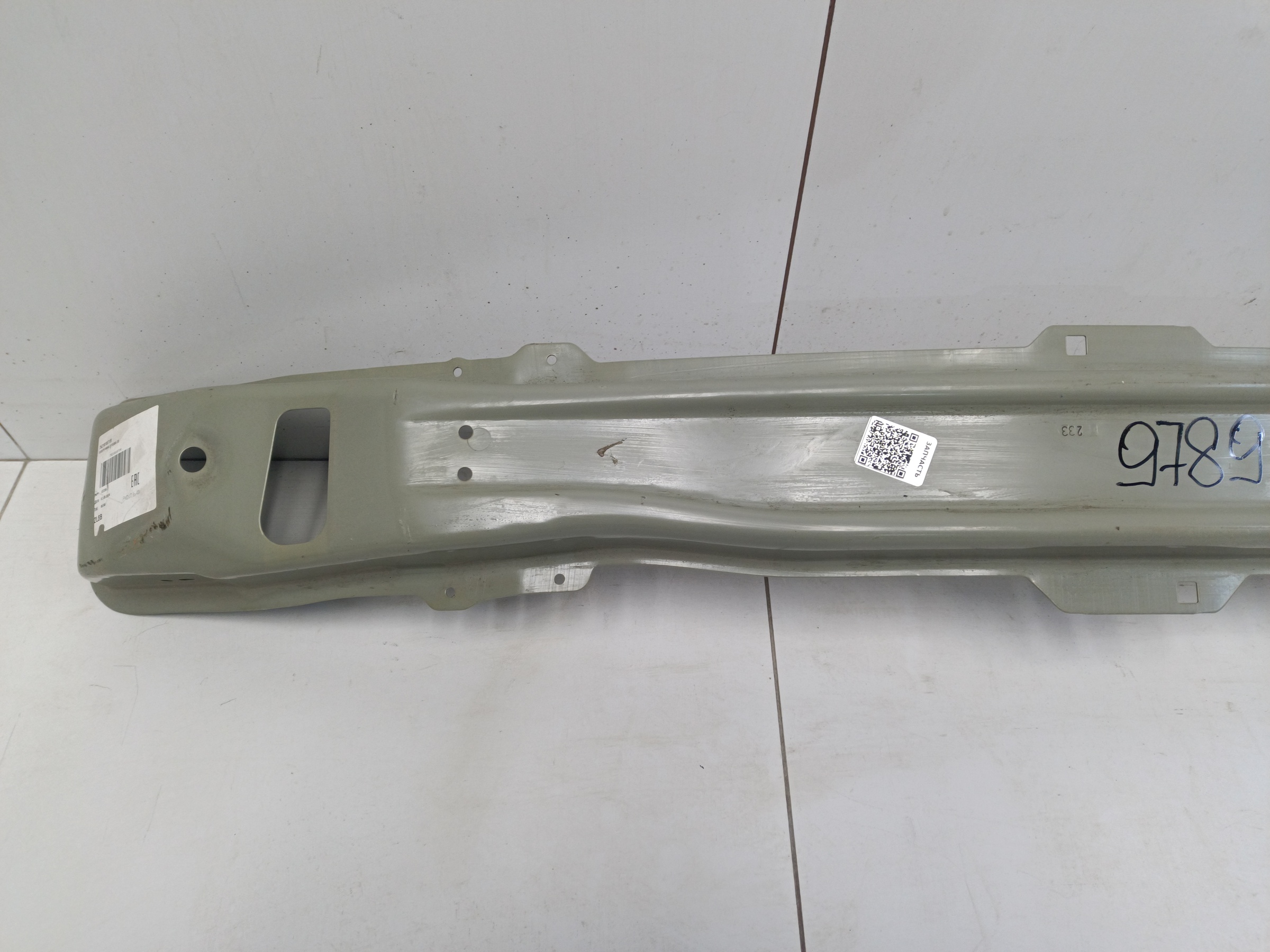 Усилитель переднего бампера Renault Kaptur