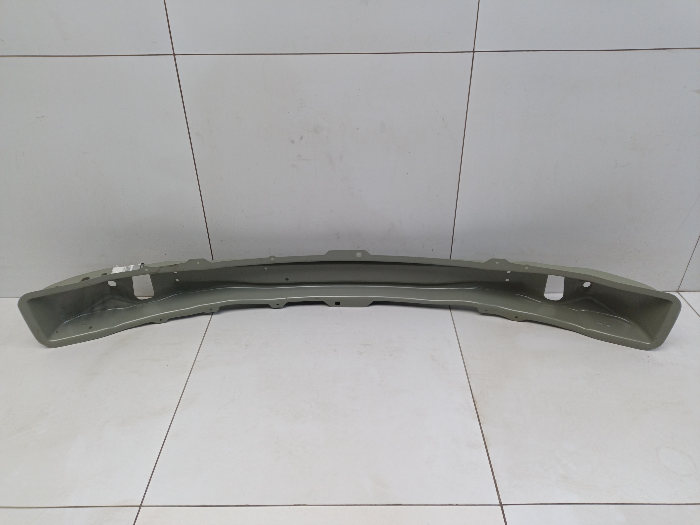 Усилитель переднего бампера Renault Kaptur