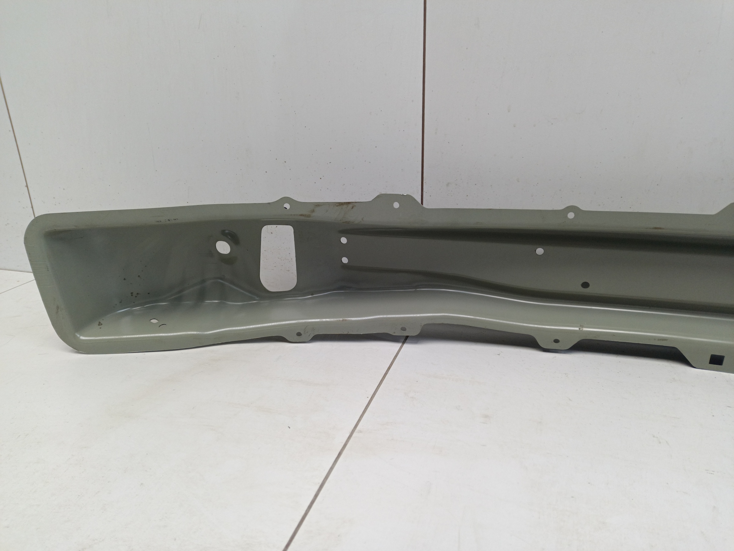 Усилитель переднего бампера Renault Kaptur