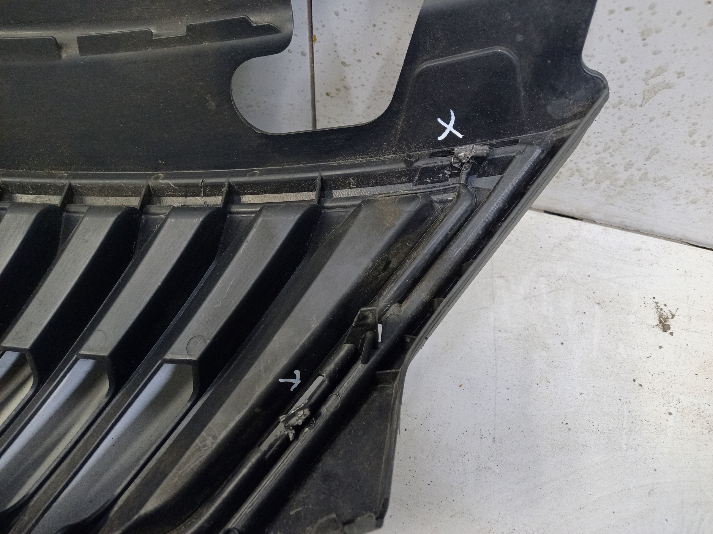 Решетка радиатора Skoda Rapid 1