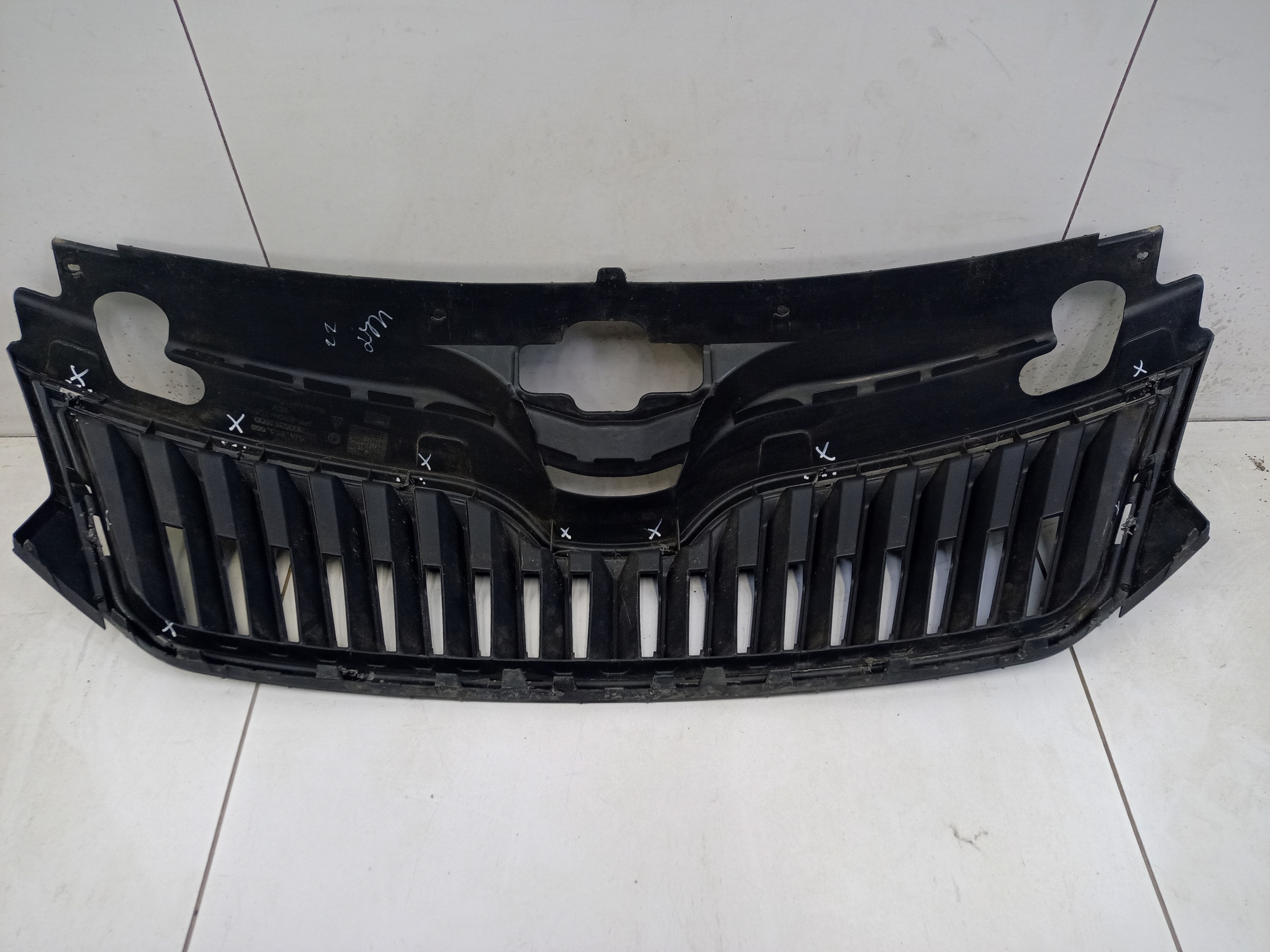 Решетка радиатора Skoda Rapid 1