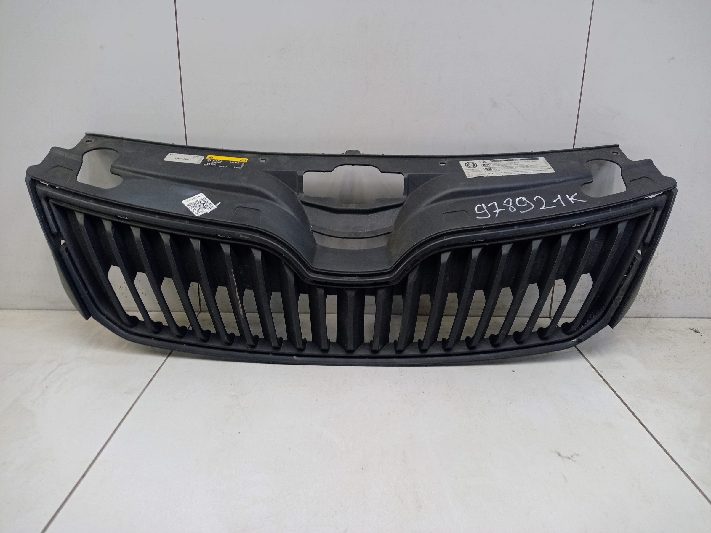 Решетка радиатора Skoda Rapid 1