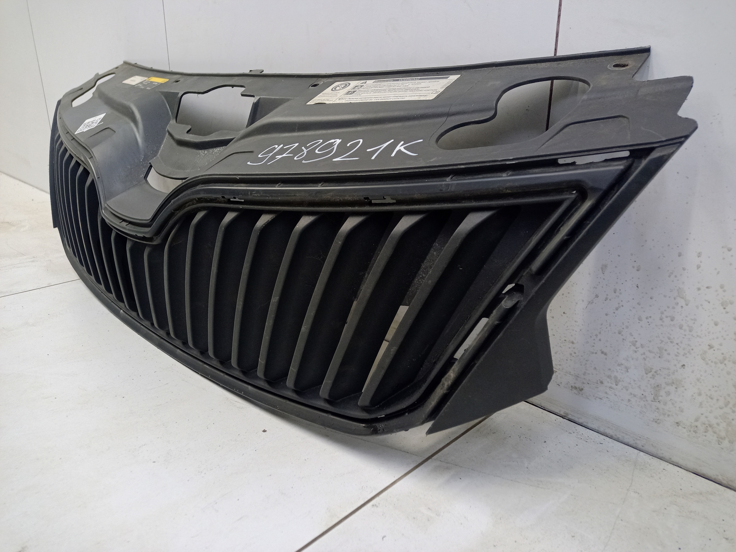 Решетка радиатора Skoda Rapid 1