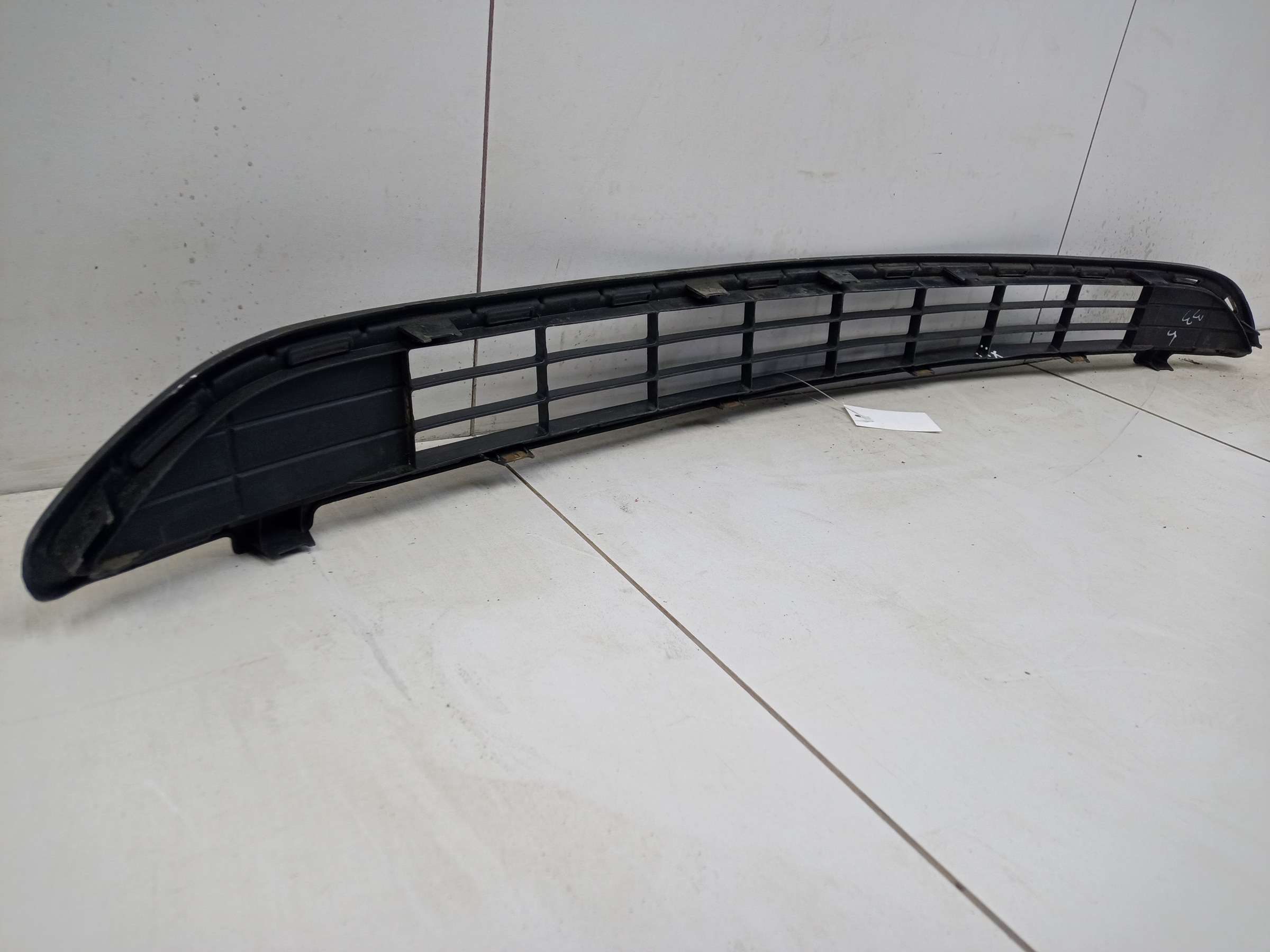 Решетка переднего бампера верхняя Toyota RAV4 CA40 Restail