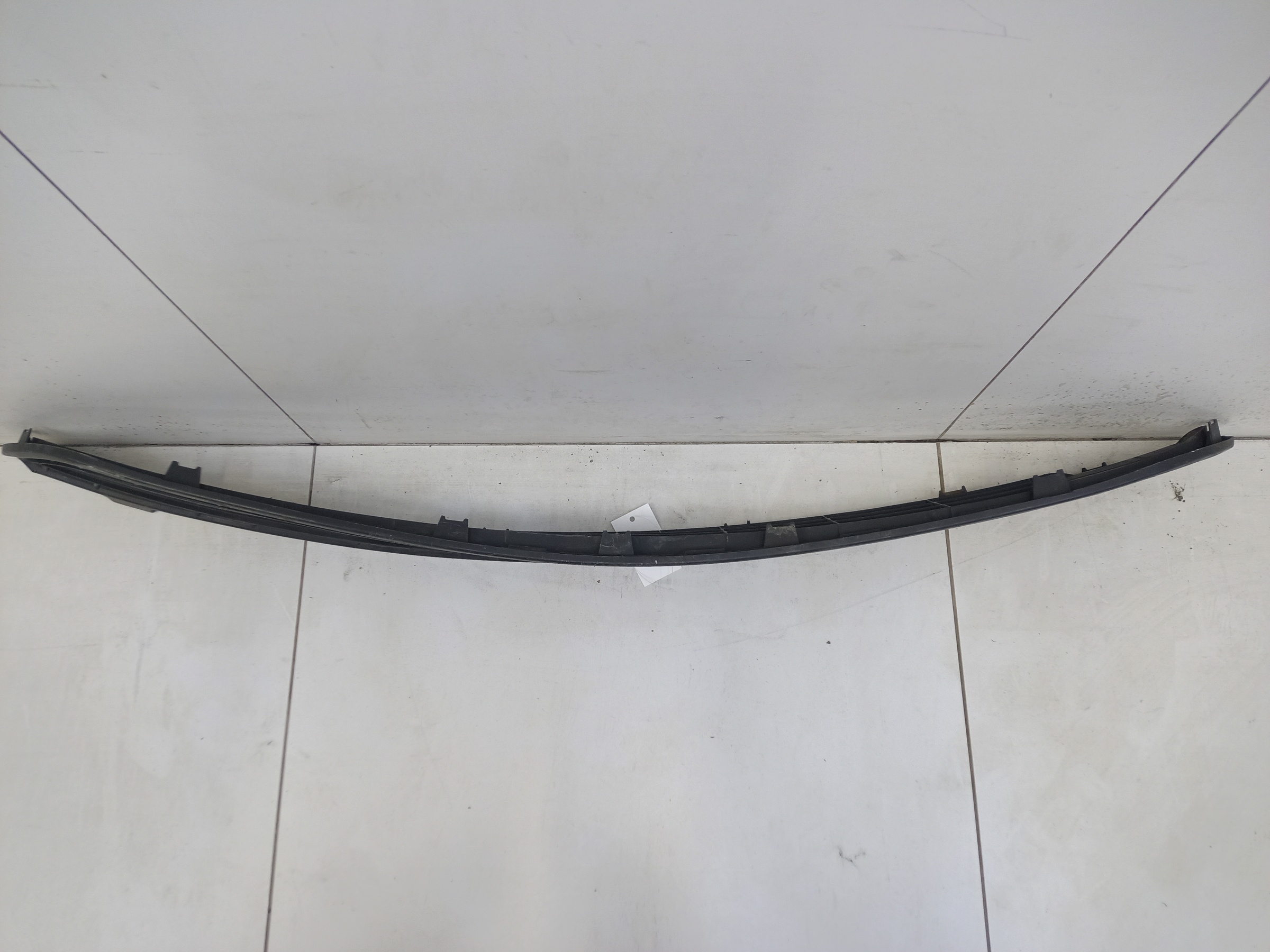 Решетка переднего бампера верхняя Toyota RAV4 CA40 Restail