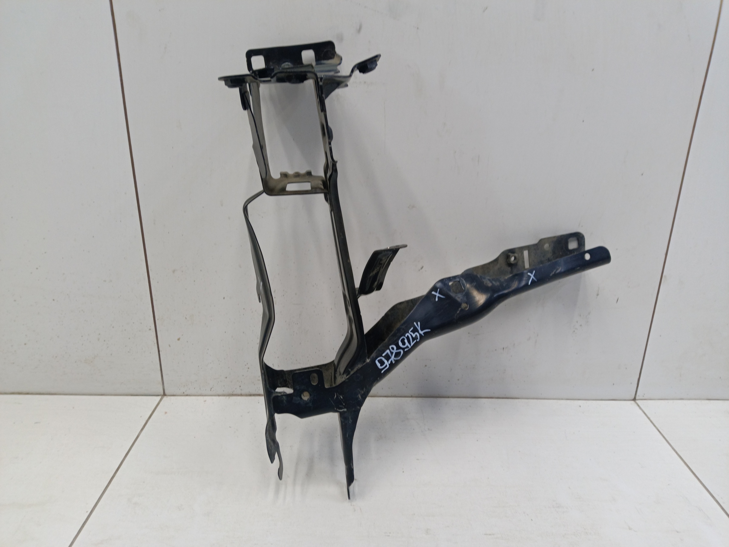 Кронштейн фары передней левой BMW X3 G01