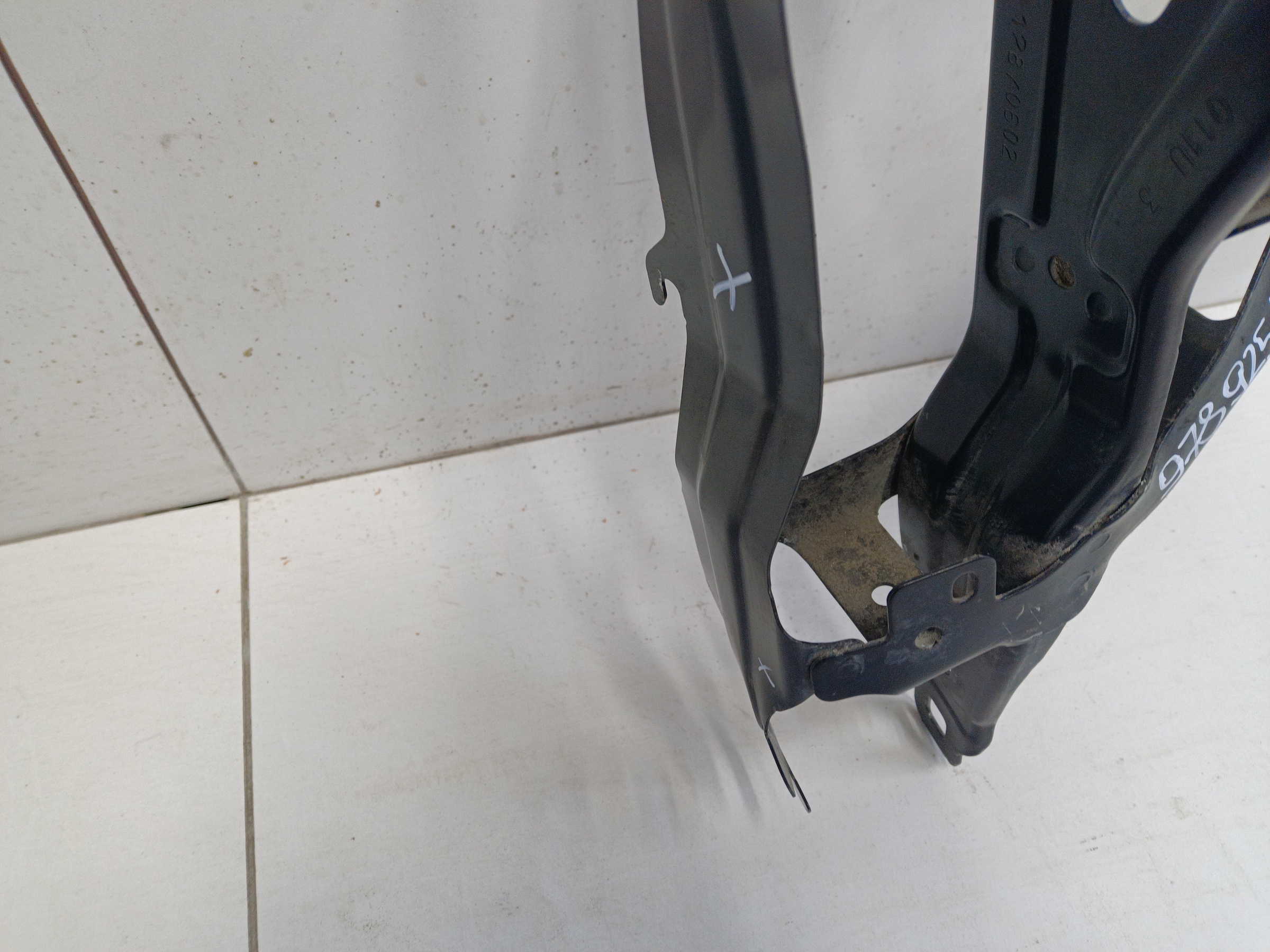 Кронштейн фары передней левой BMW X3 G01