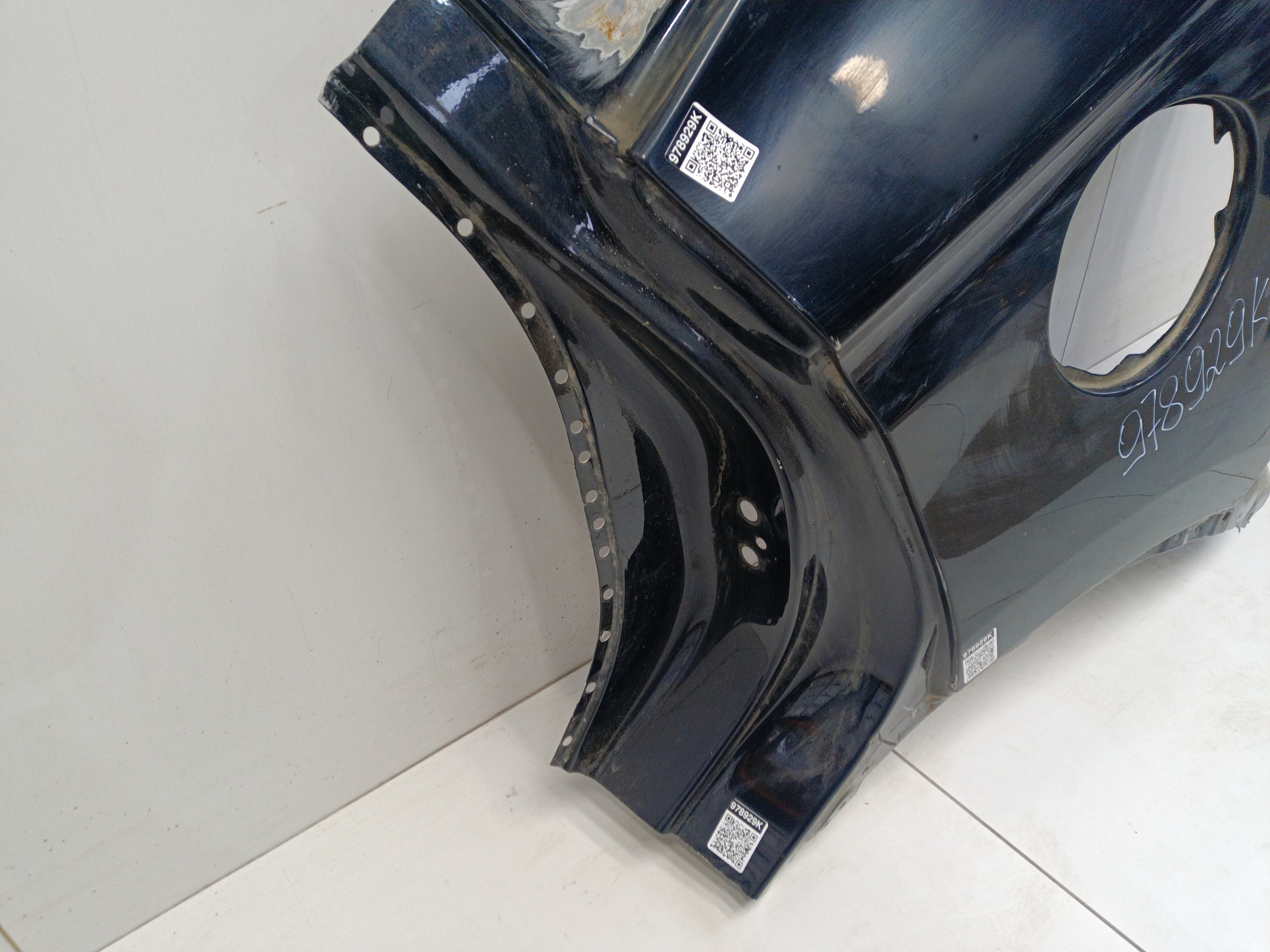 Панель кузова боковая левая Geely Atlas