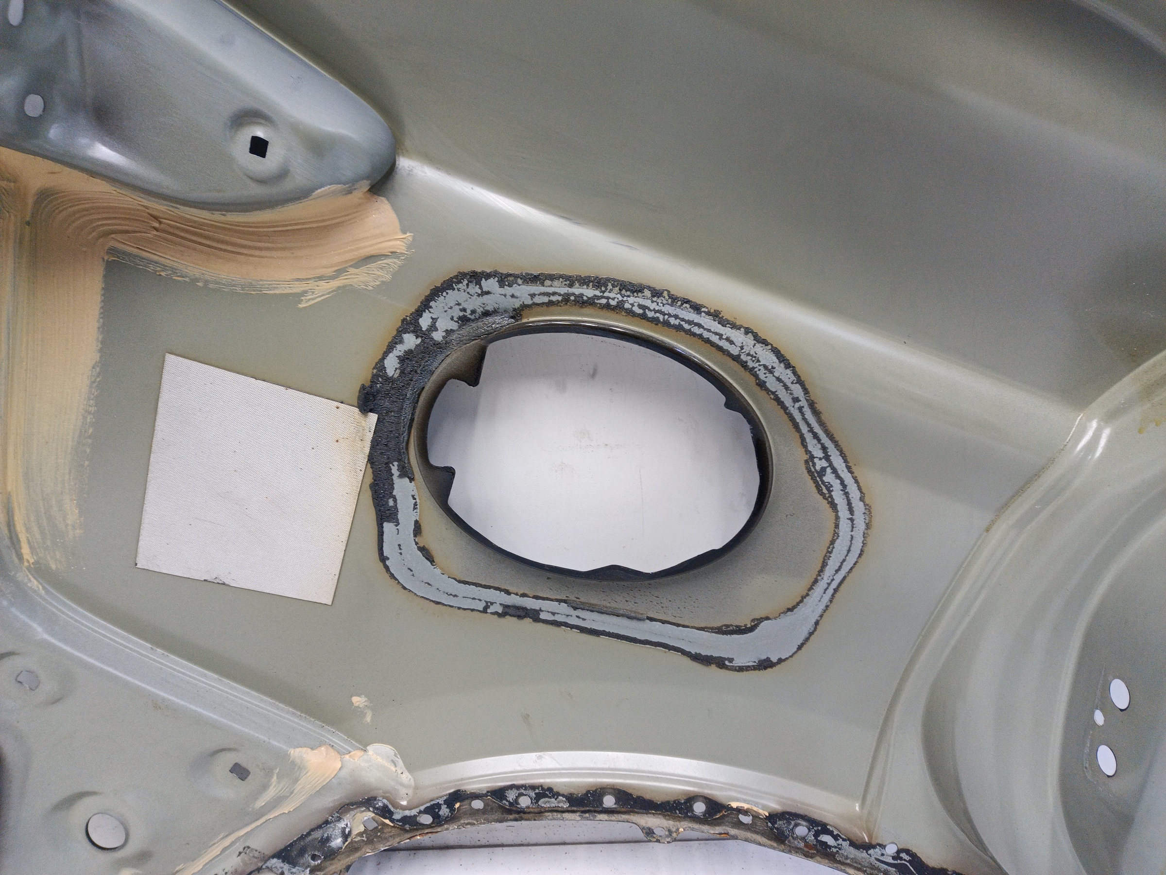 Панель кузова боковая левая Geely Atlas