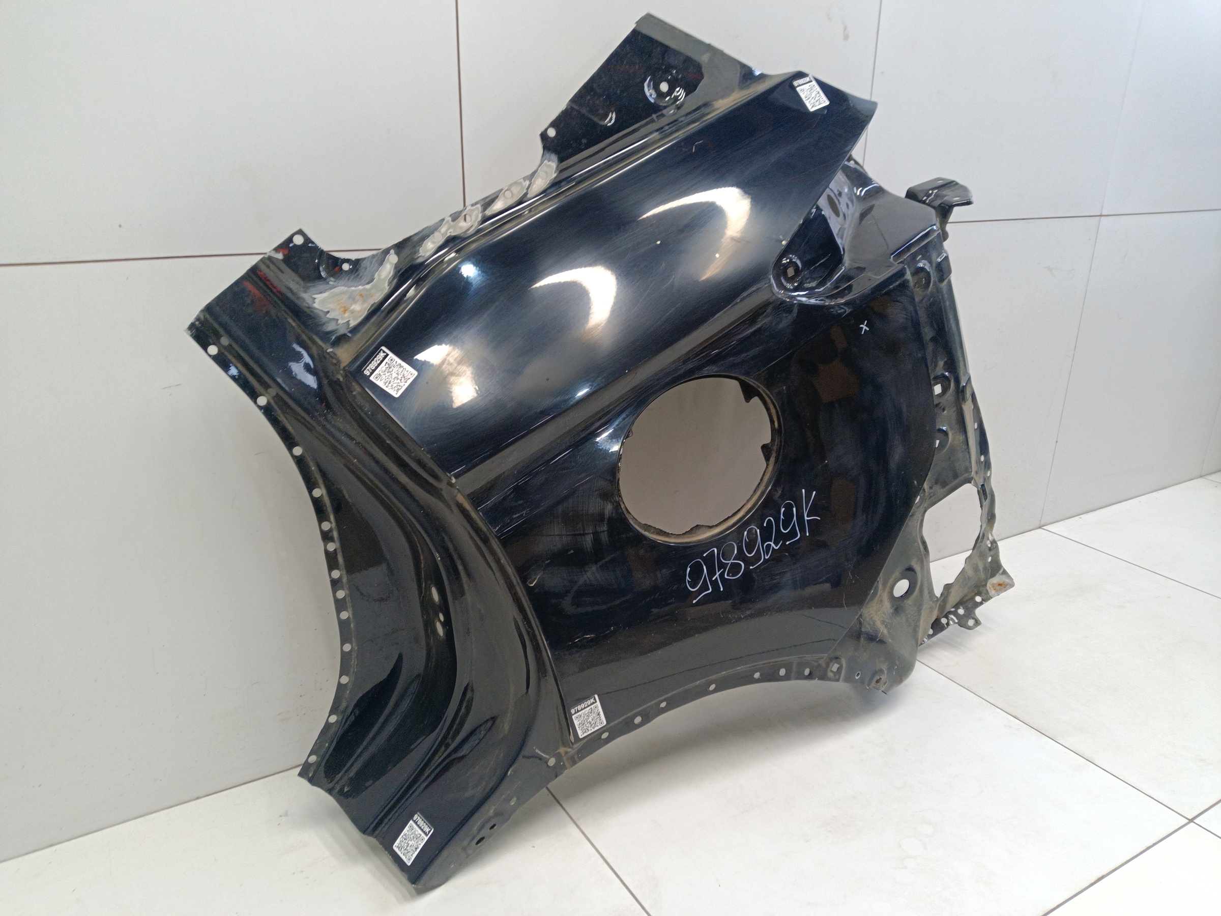 Панель кузова боковая левая Geely Atlas