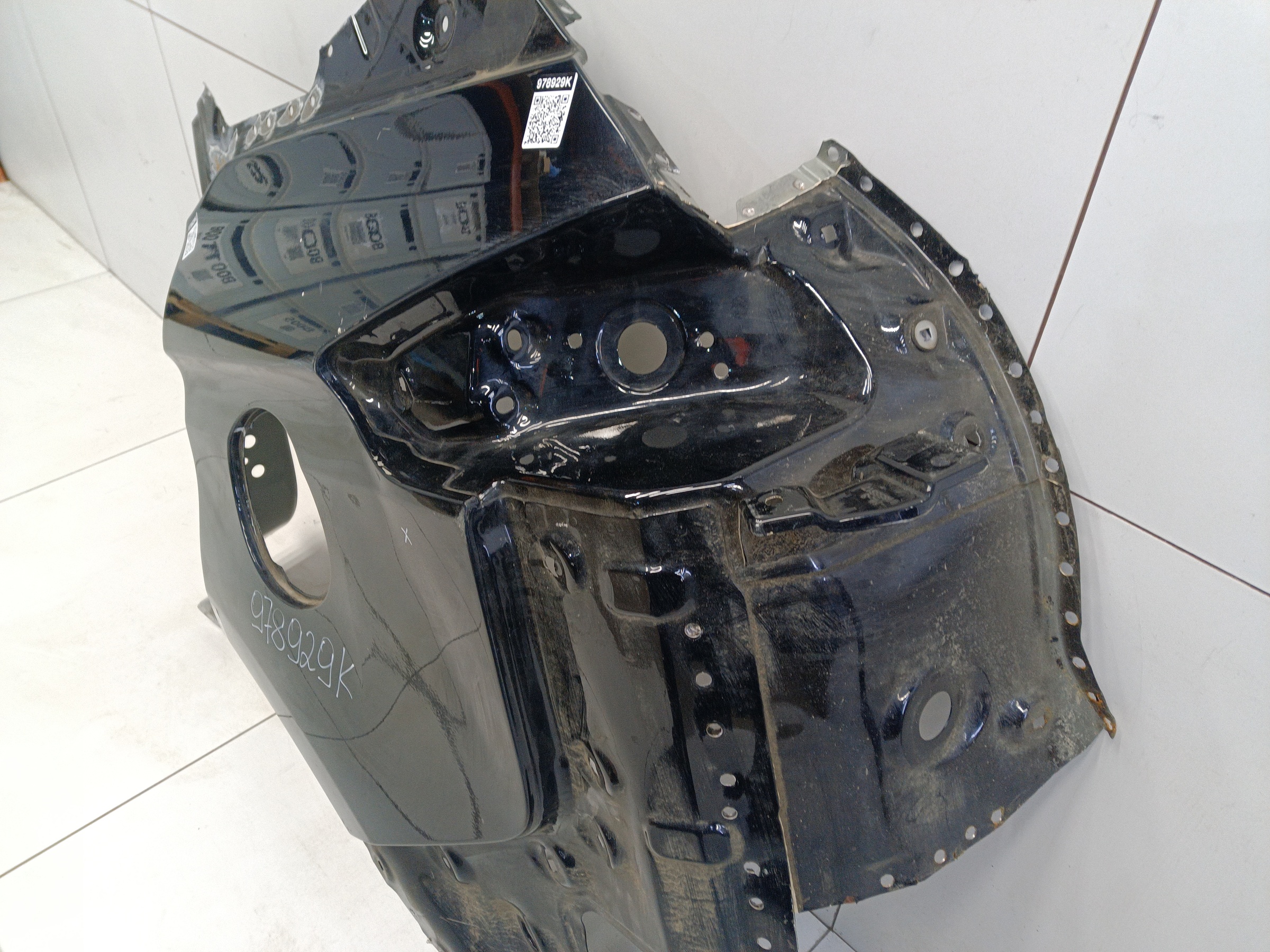 Панель кузова боковая левая Geely Atlas