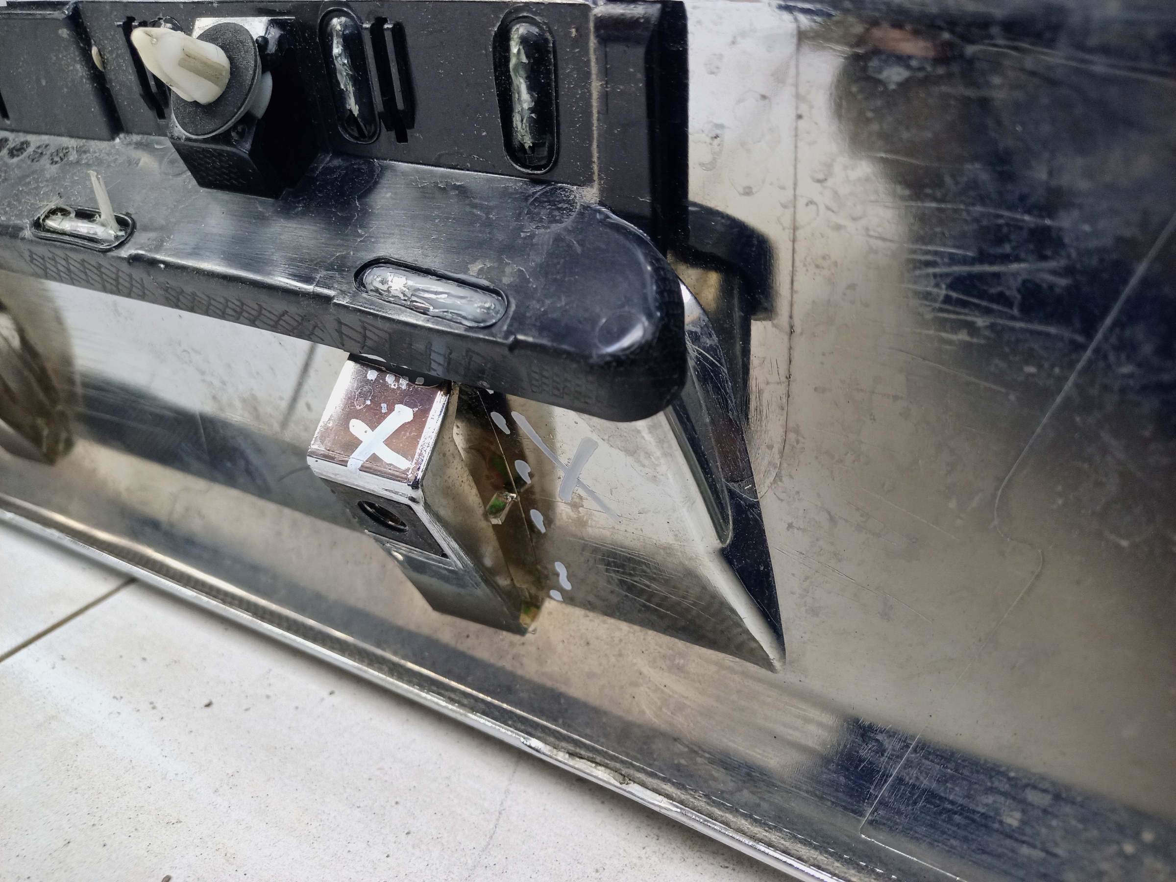 Накладка капота Tank 500 хром