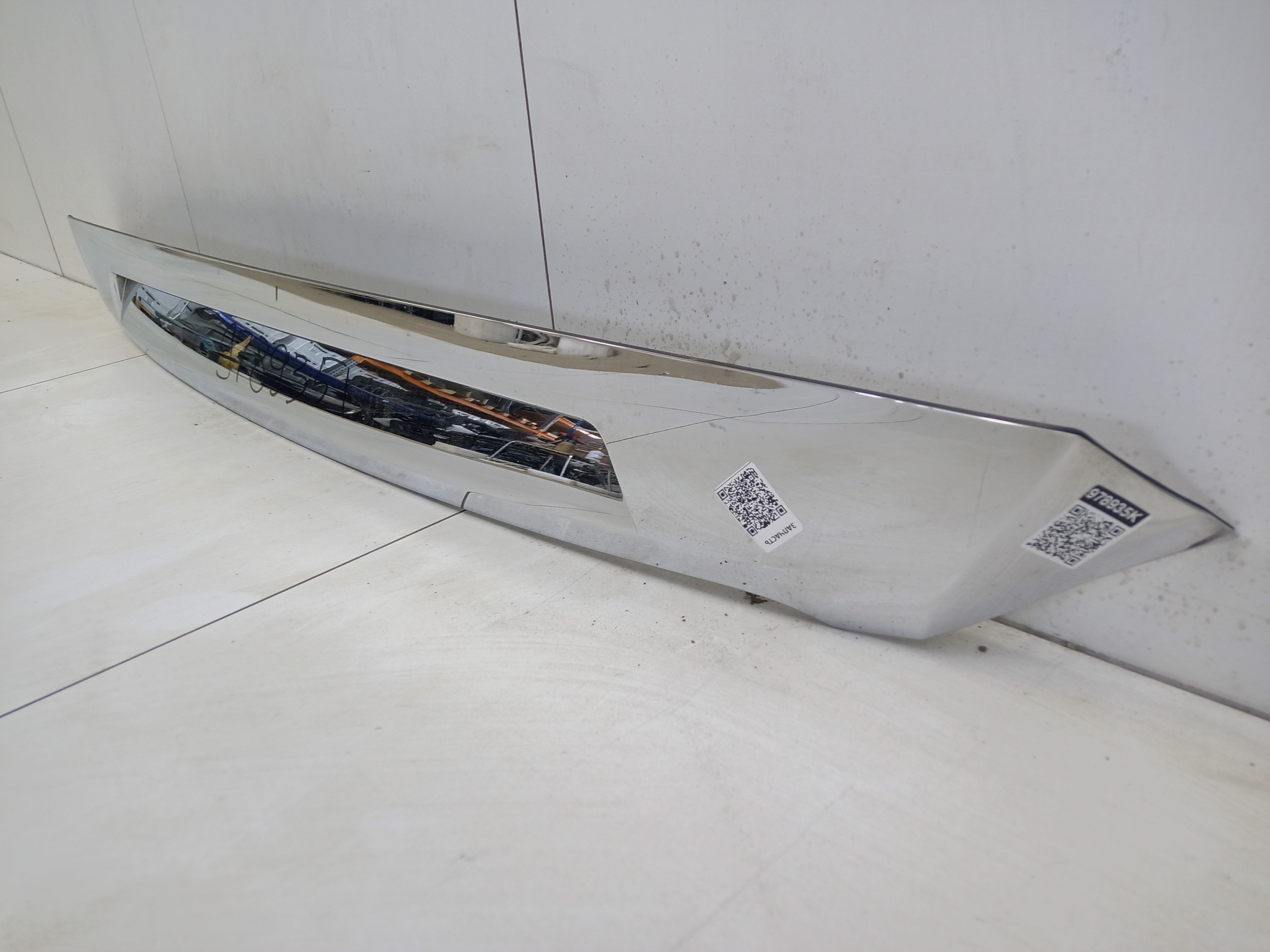 Накладка капота Tank 500 хром