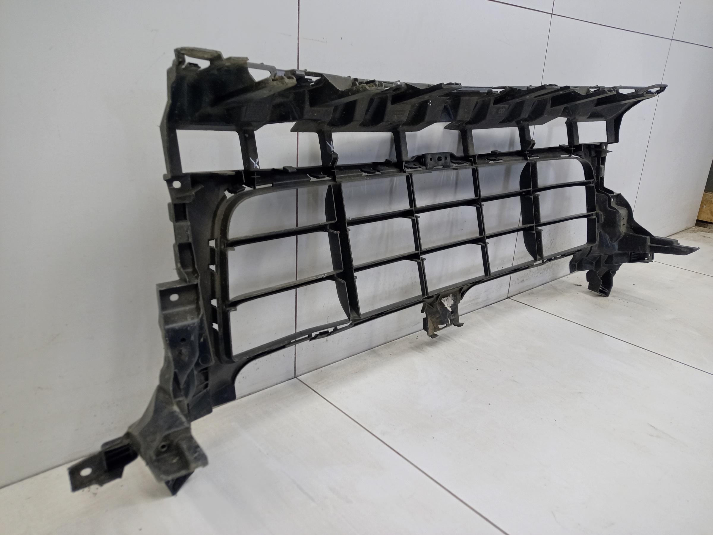 Решетка переднего бампера Porsche Cayenne 3