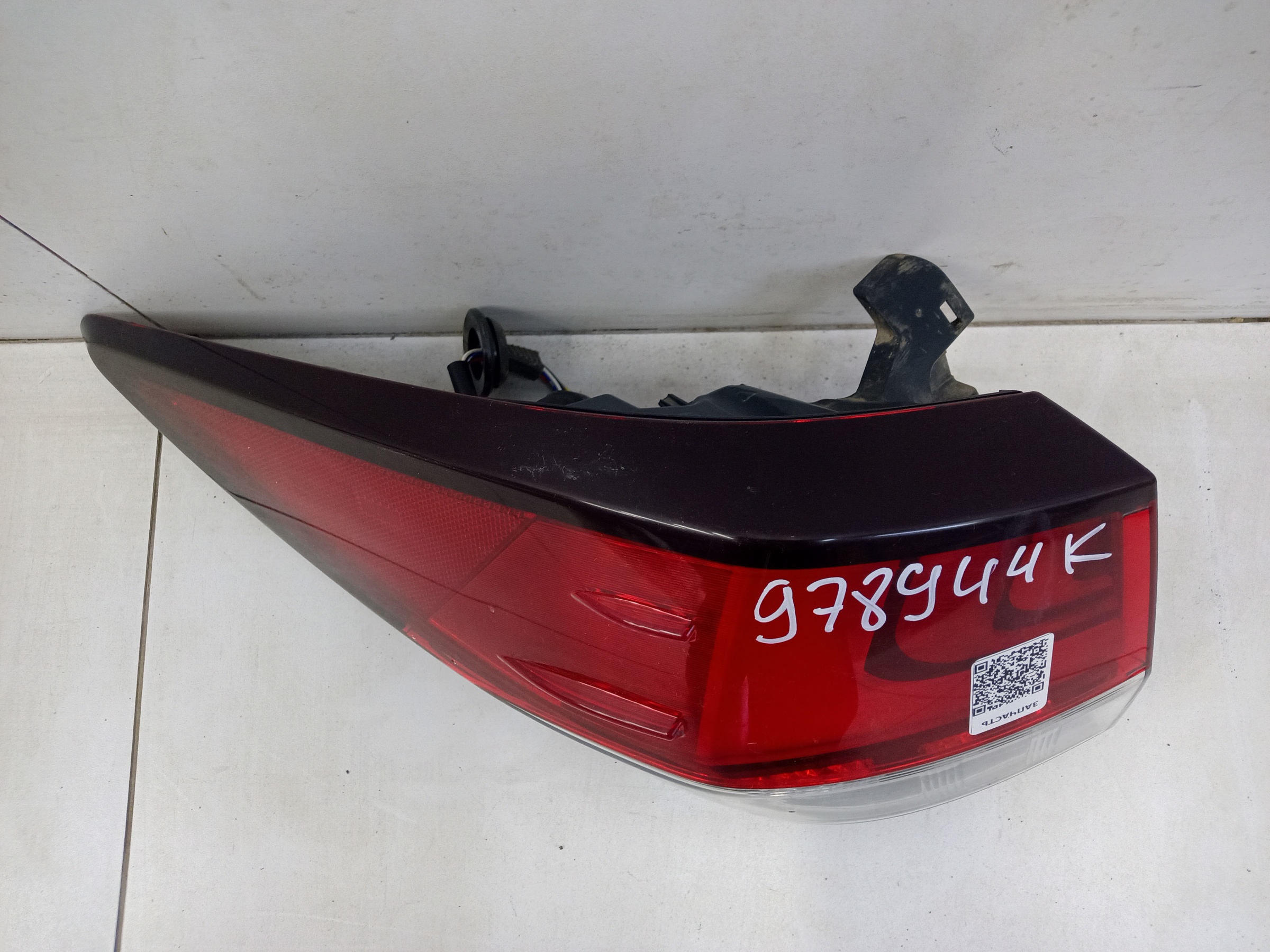 Фонарь задний левый наружный Lexus RX 4 Restail LED