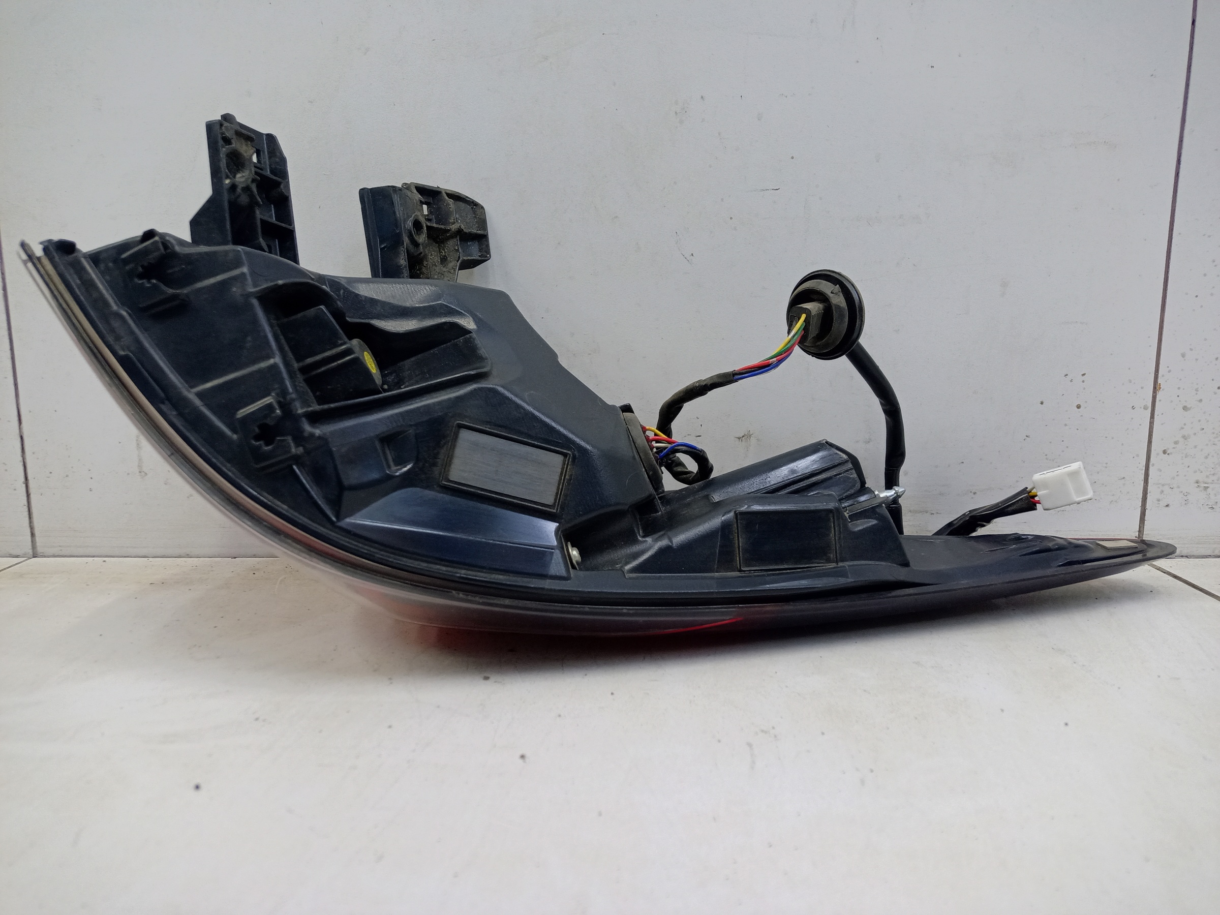 Фонарь задний левый наружный Lexus RX 4 Restail LED