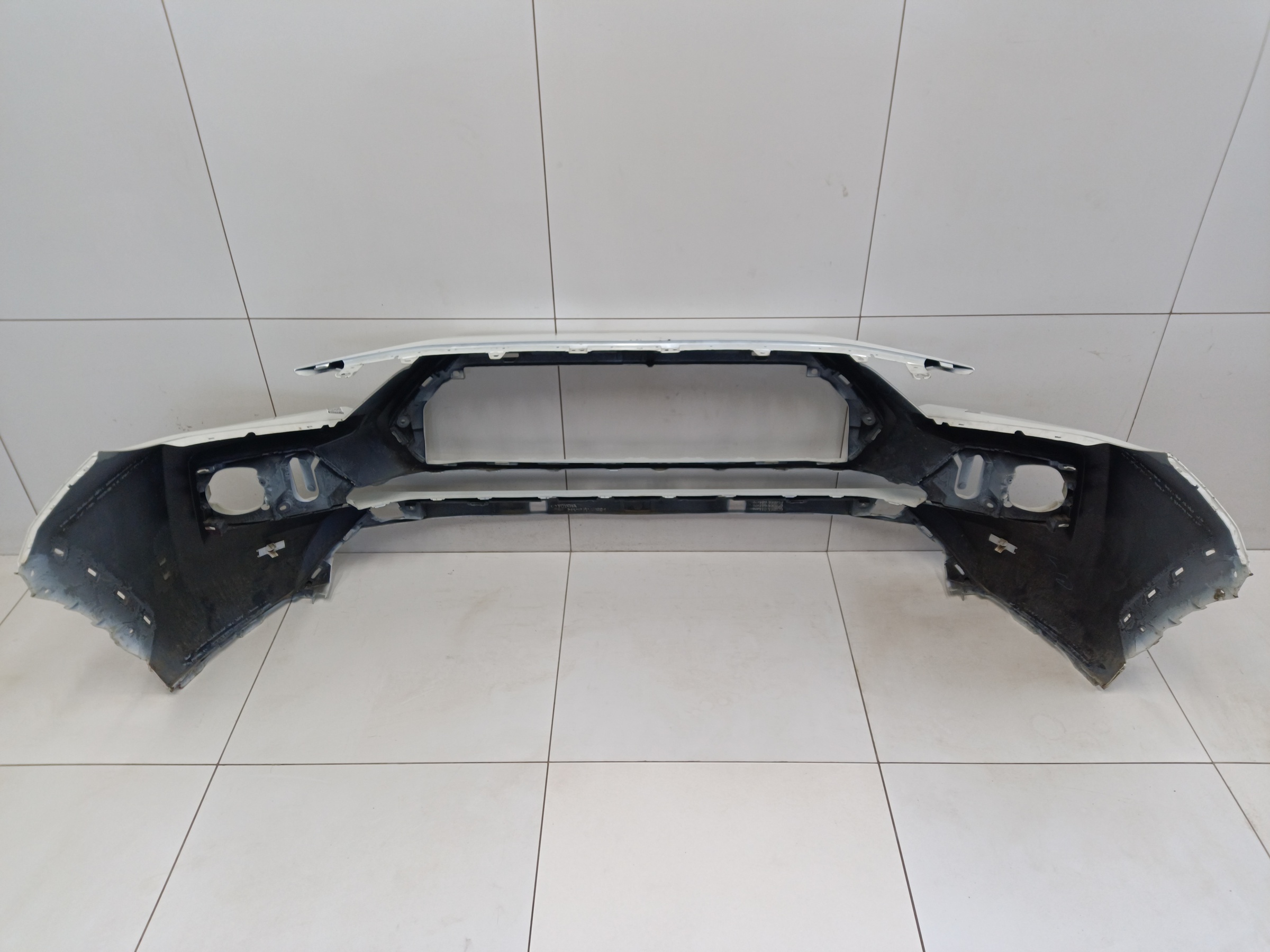 Бампер передний Toyota RAV4 XA50 Restail