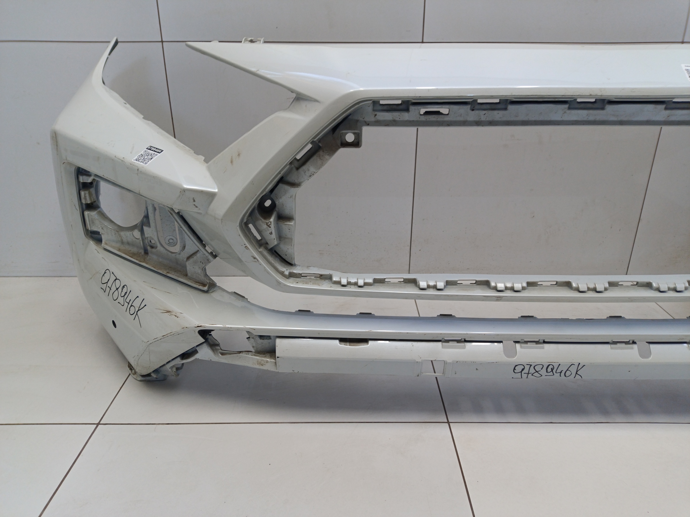 Бампер передний Toyota RAV4 XA50 Restail