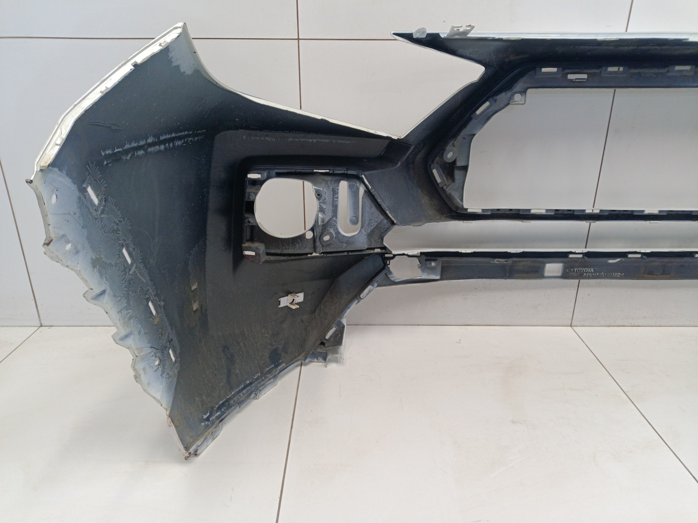 Бампер передний Toyota RAV4 XA50 Restail