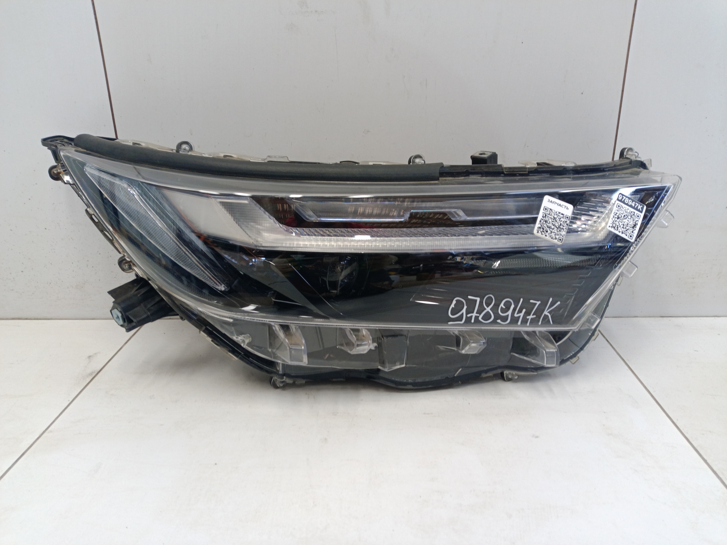 Фара передняя правая Toyota RAV4 XA50 Restail LED