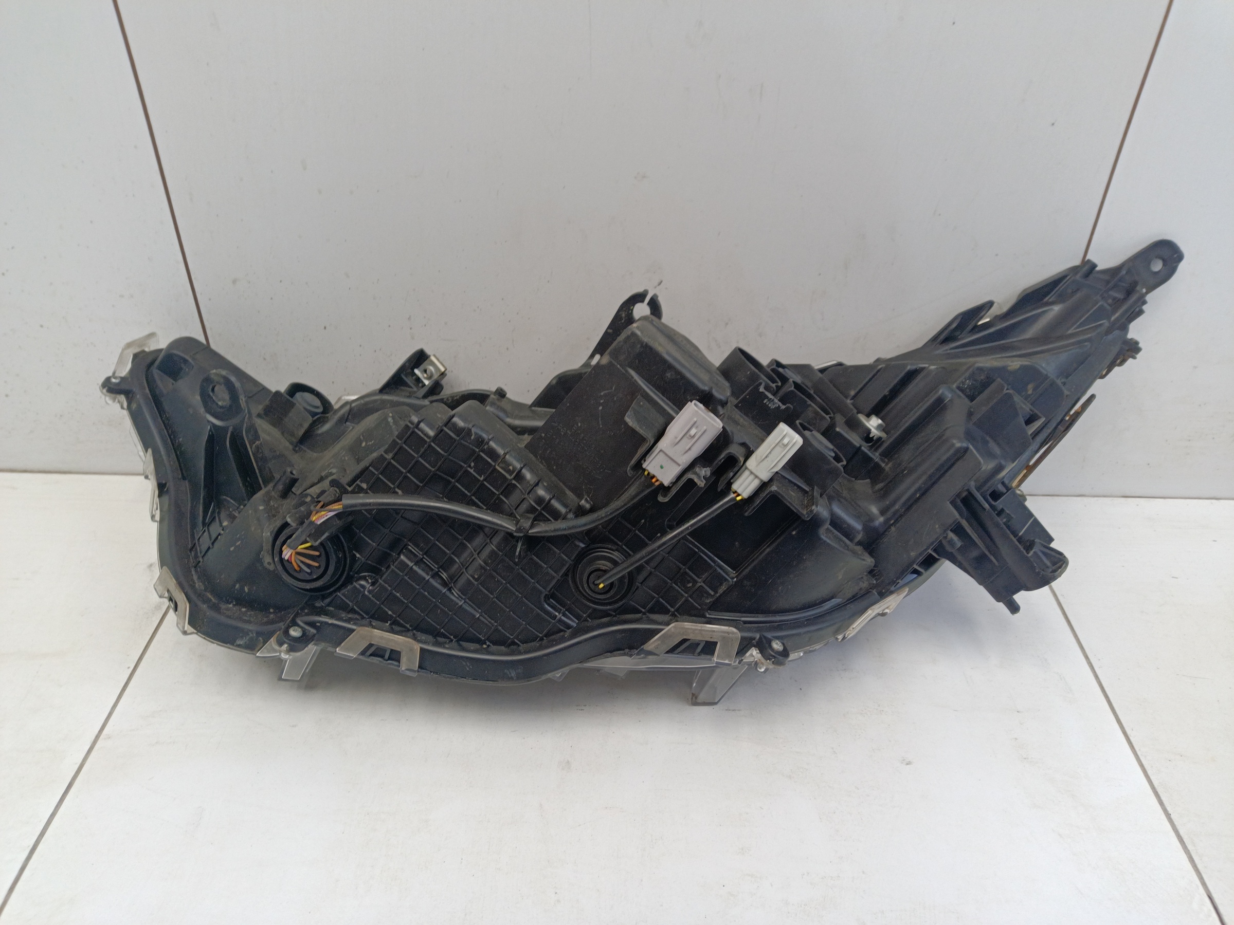 Фара передняя правая Toyota RAV4 XA50 Restail LED