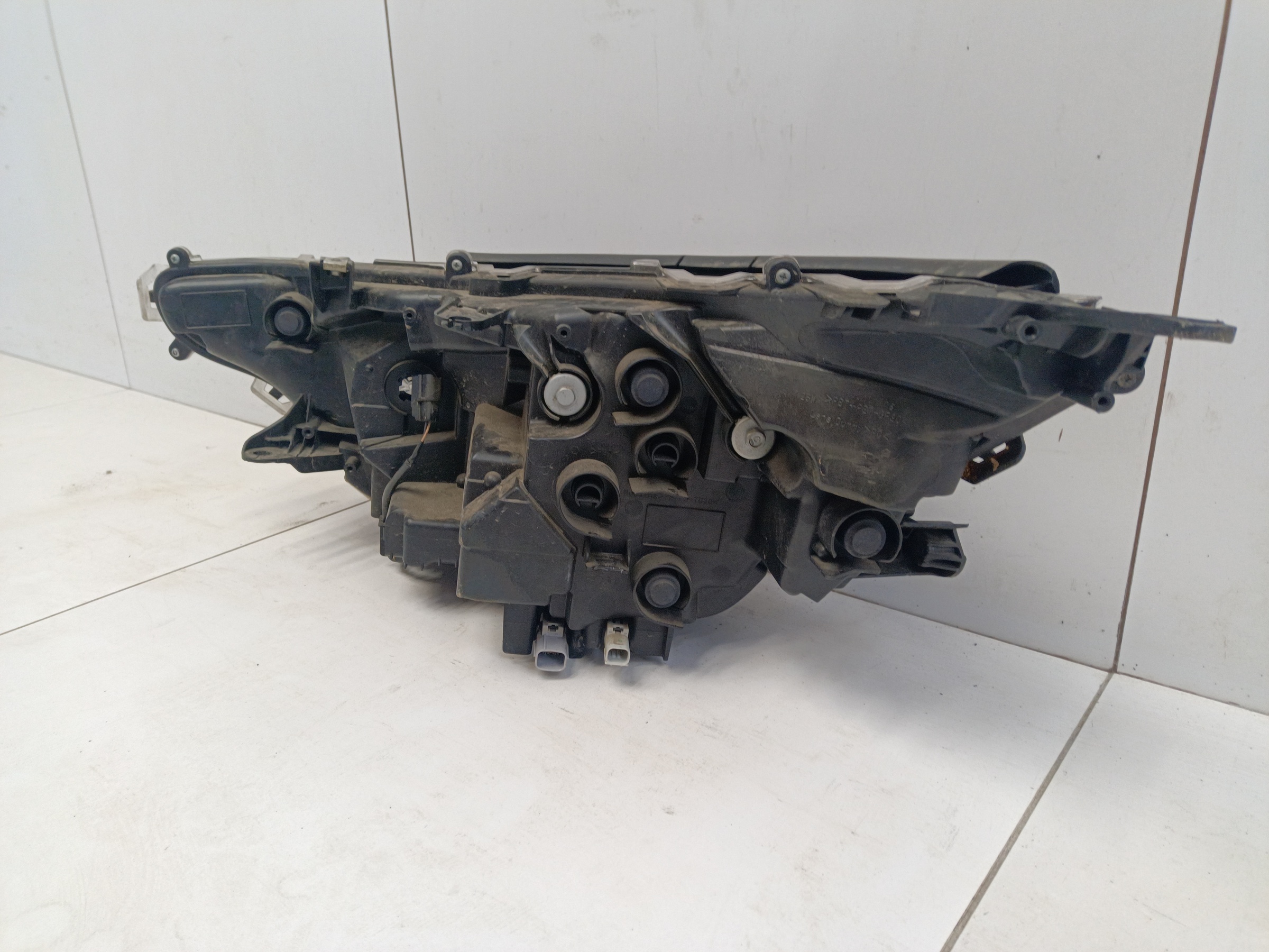 Фара передняя правая Toyota RAV4 XA50 Restail LED