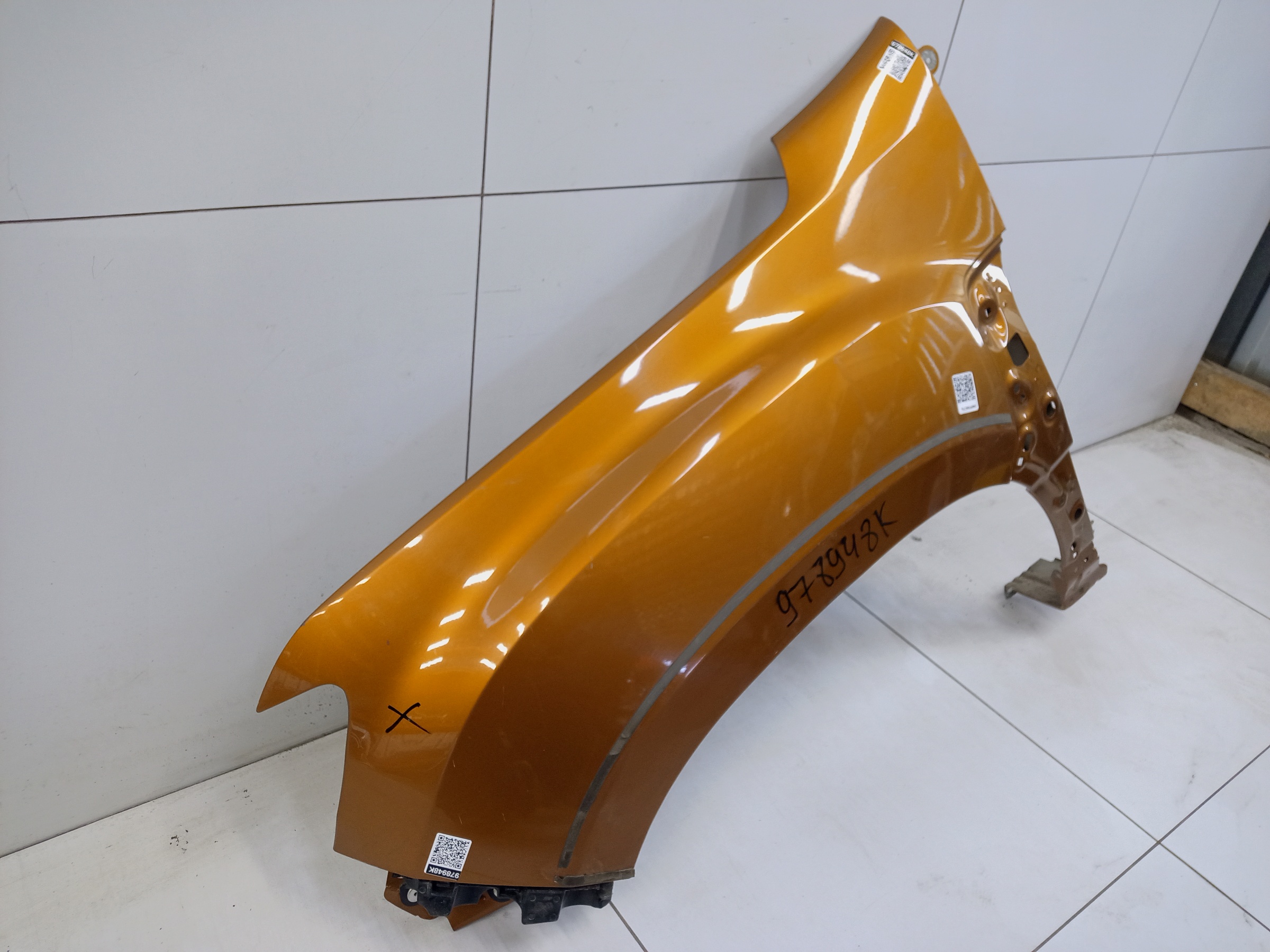 Крыло переднее левое Renault Duster 2