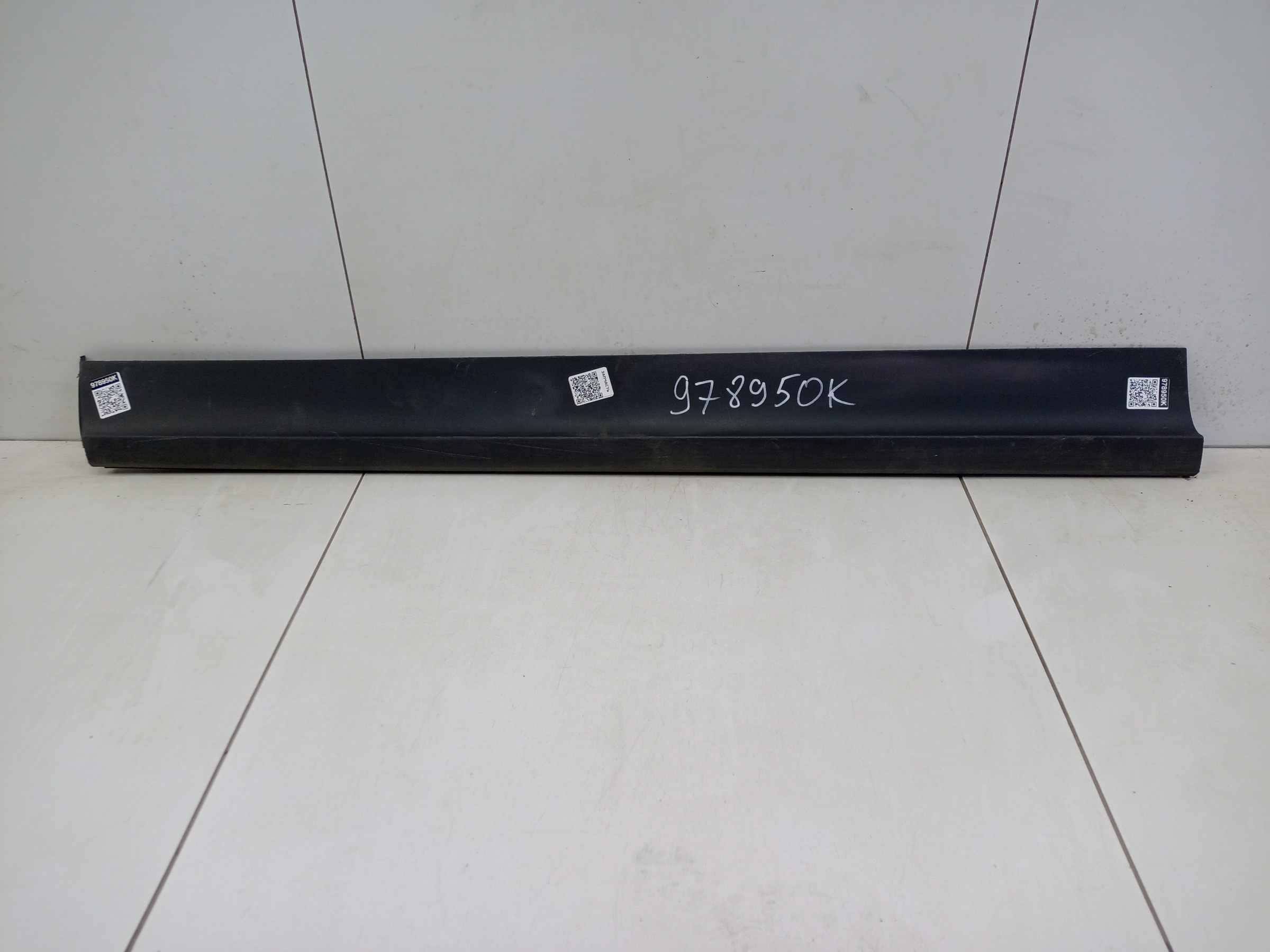 Накладка двери передней левой Porsche Cayenne 3