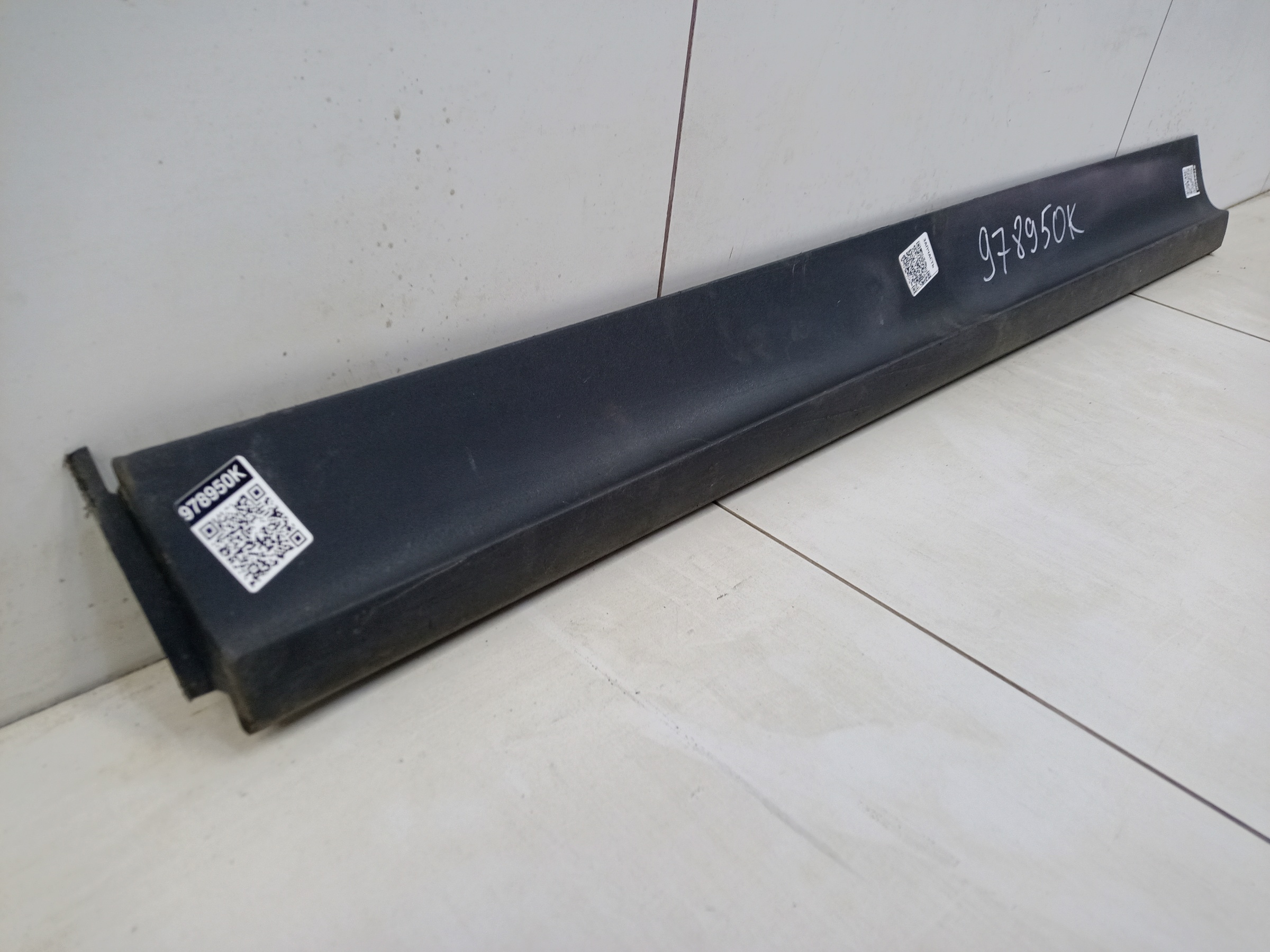 Накладка двери передней левой Porsche Cayenne 3