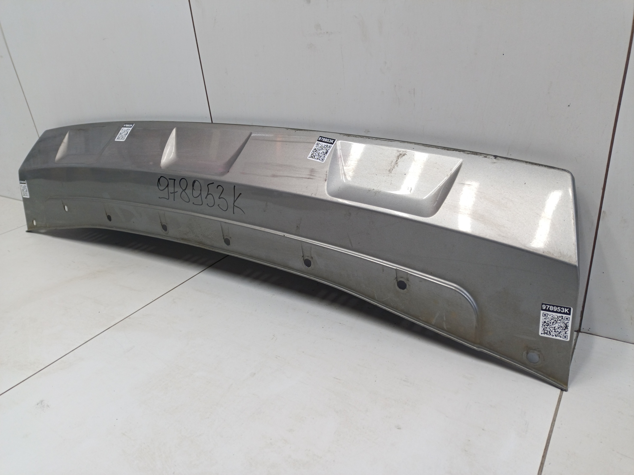 Накладка переднего бампера Haval H3