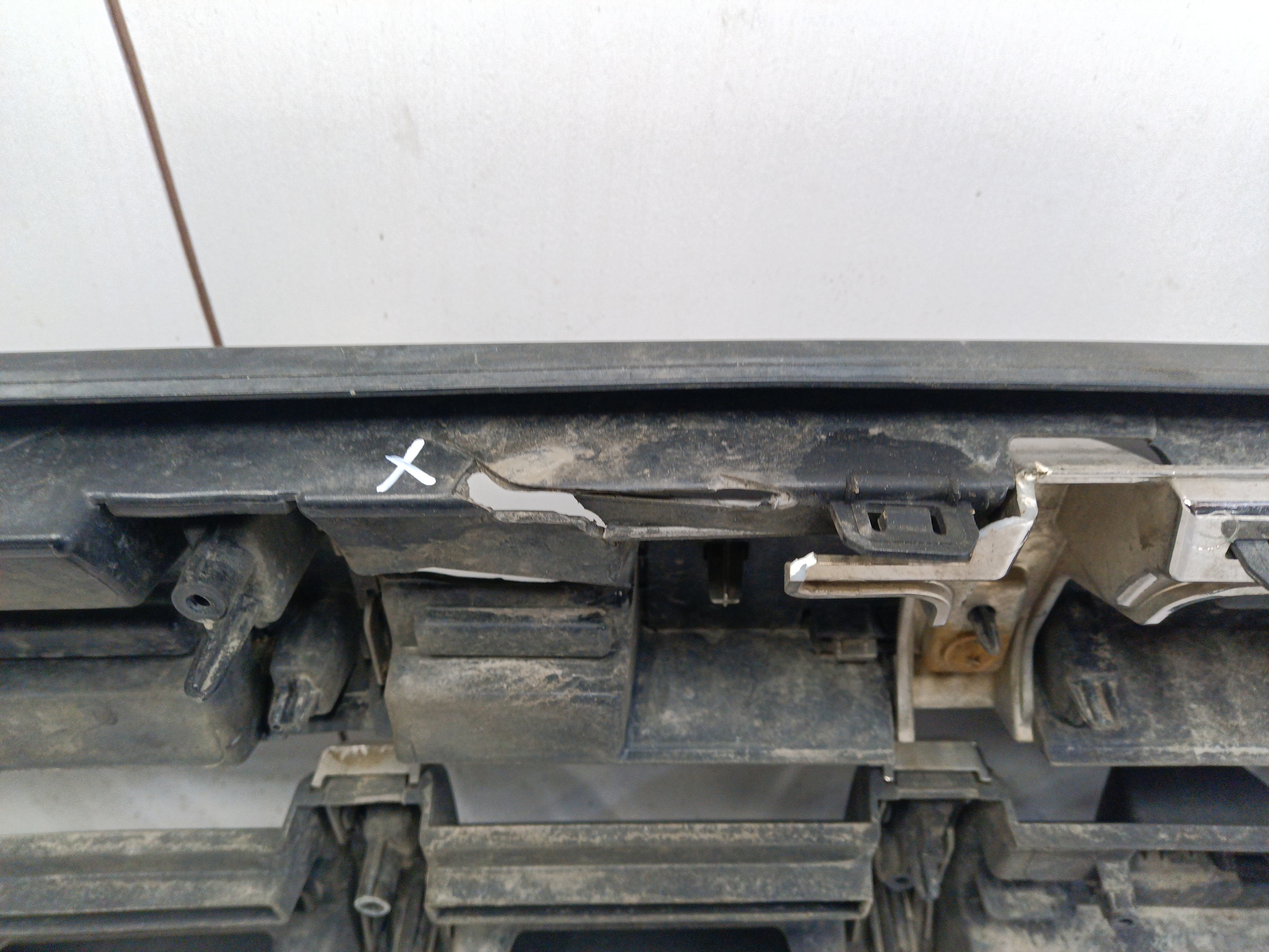 Решетка радиатора Haval H3