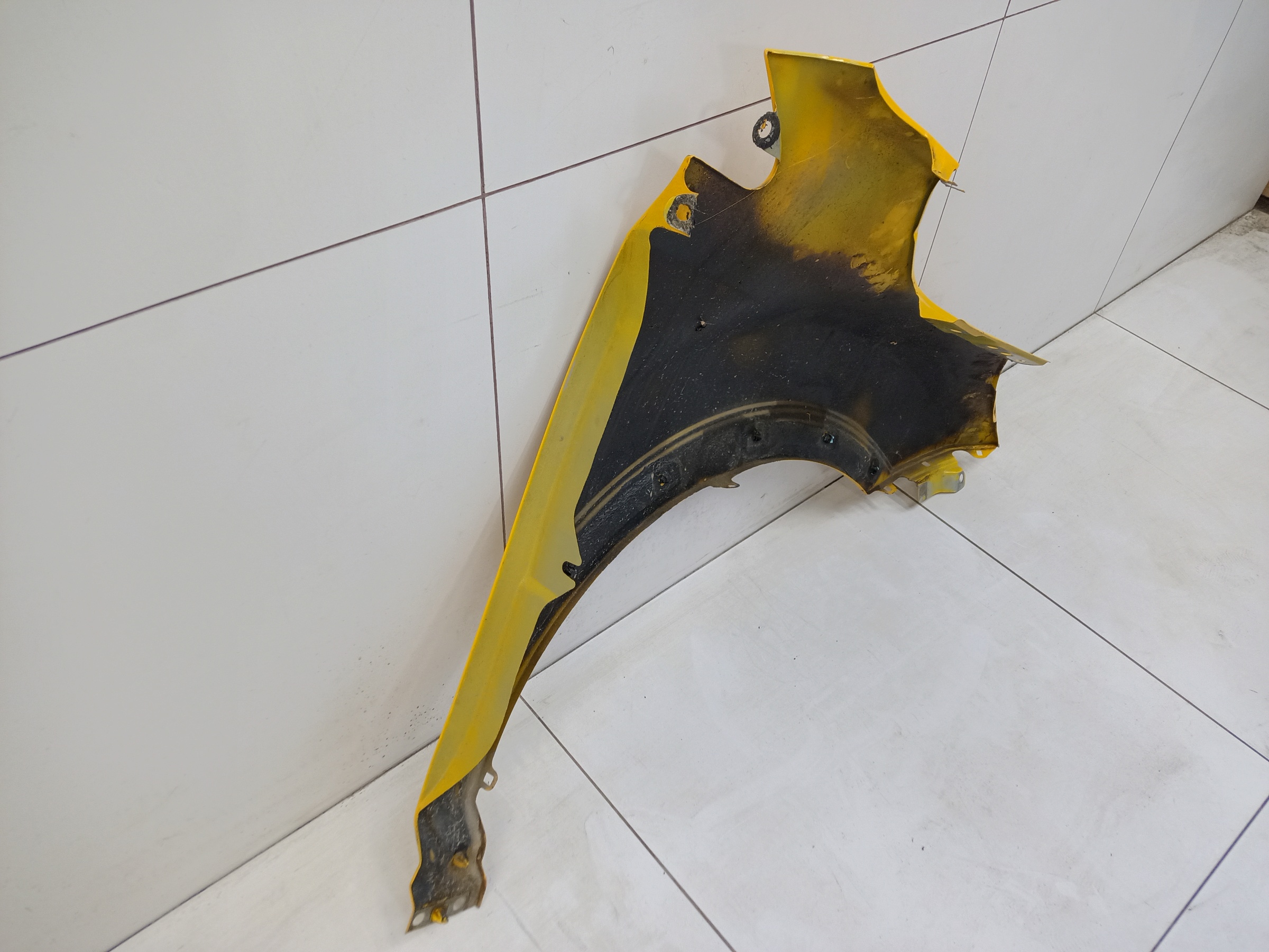 Крыло переднее левое Kia KX1