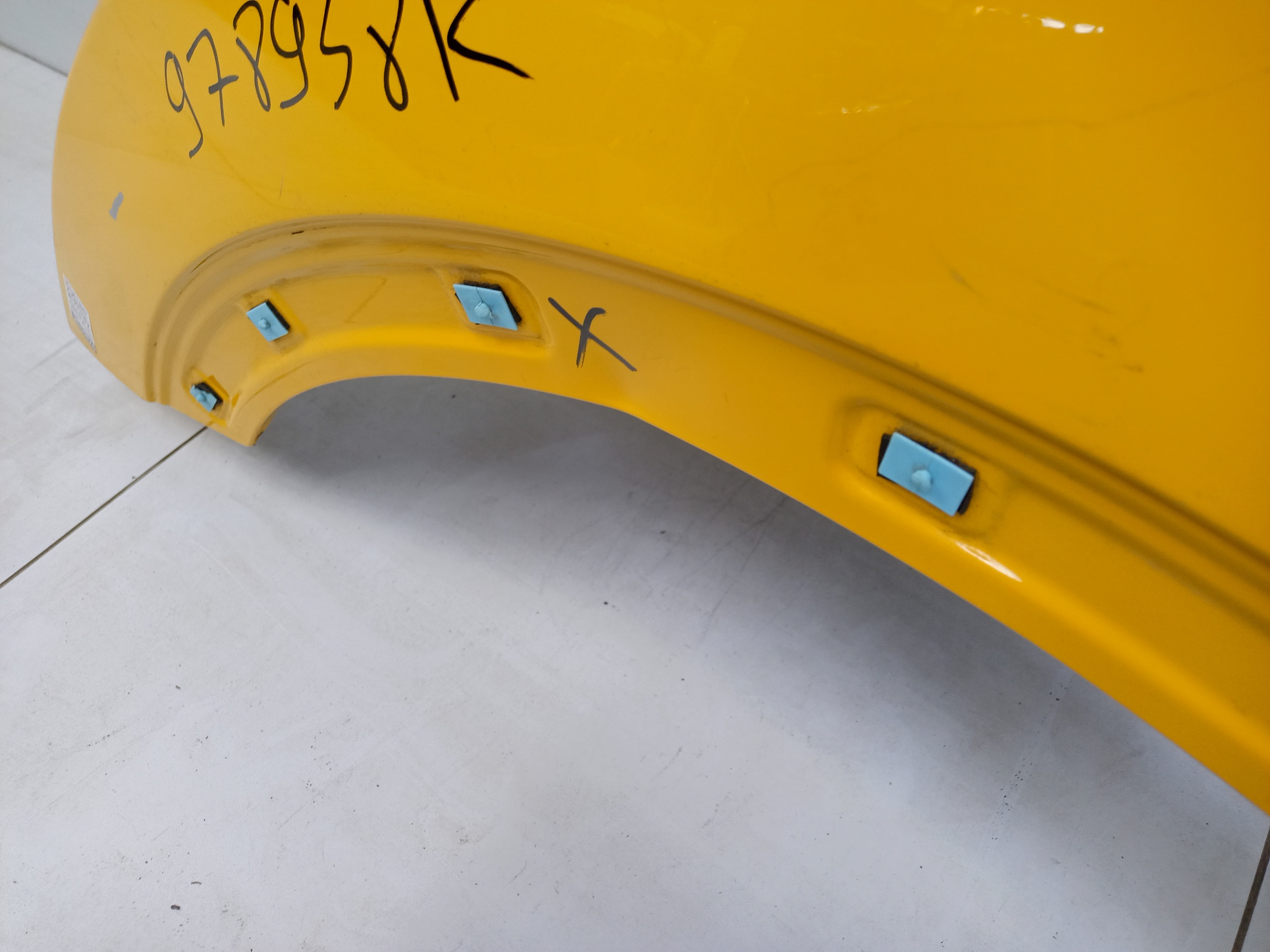 Крыло переднее левое Kia KX1