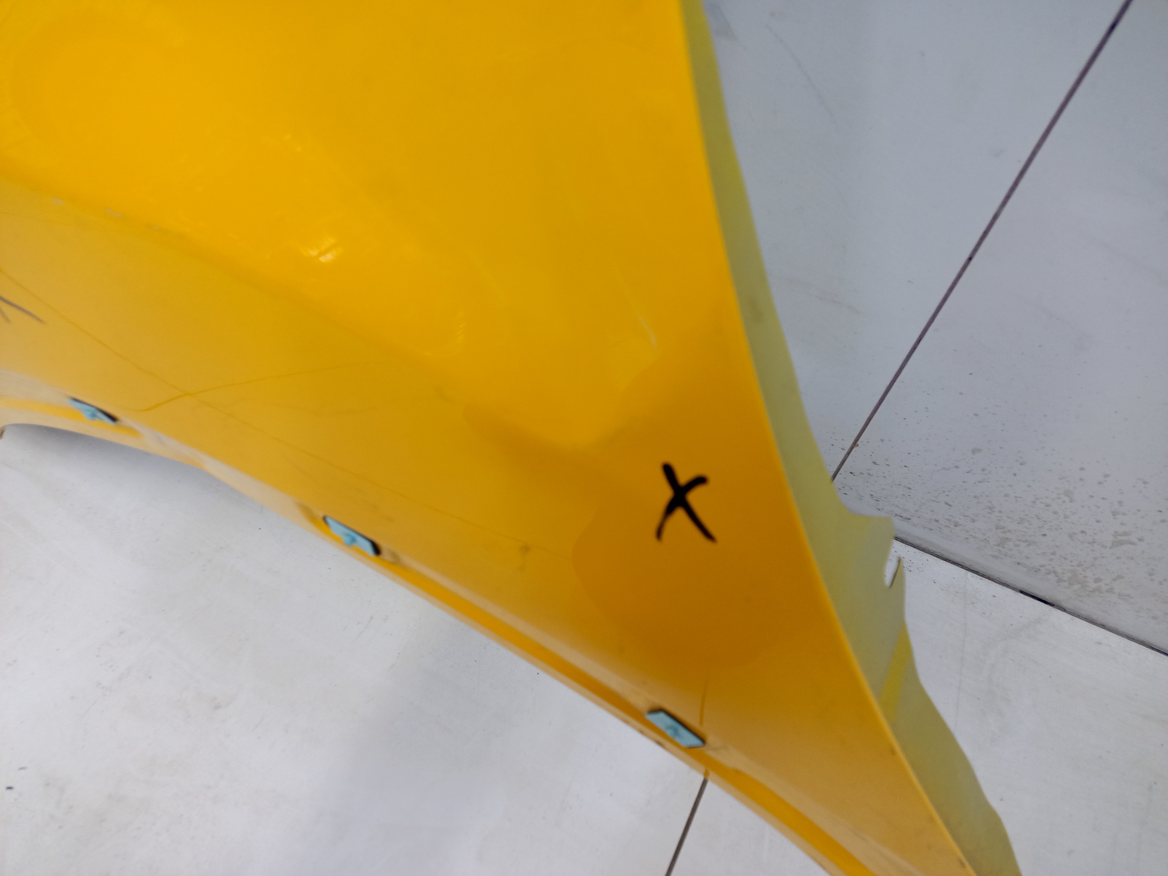 Крыло переднее левое Kia KX1