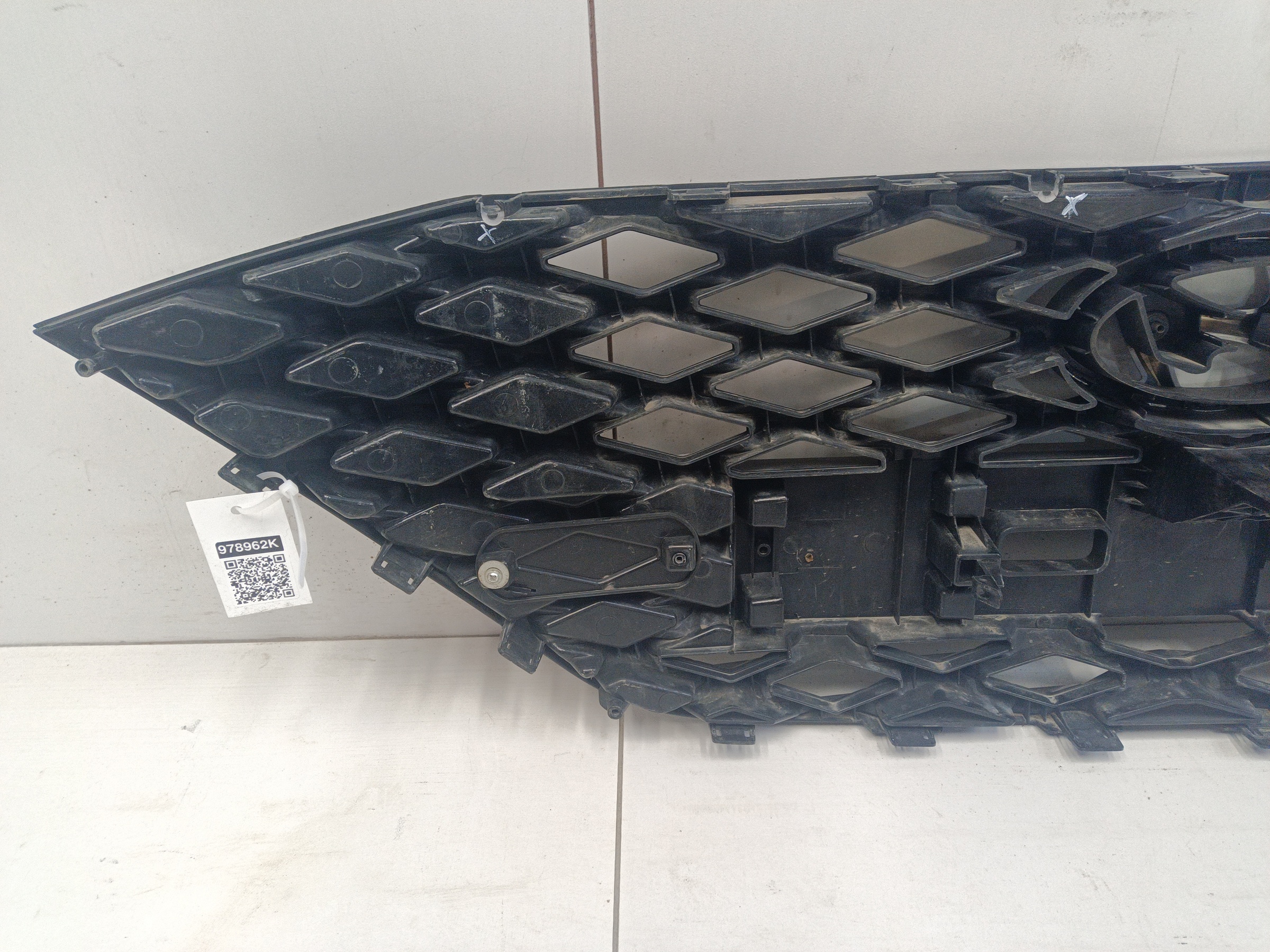 Решётка радиатора Hyundai Solaris 2 Restail " O.E.M. "