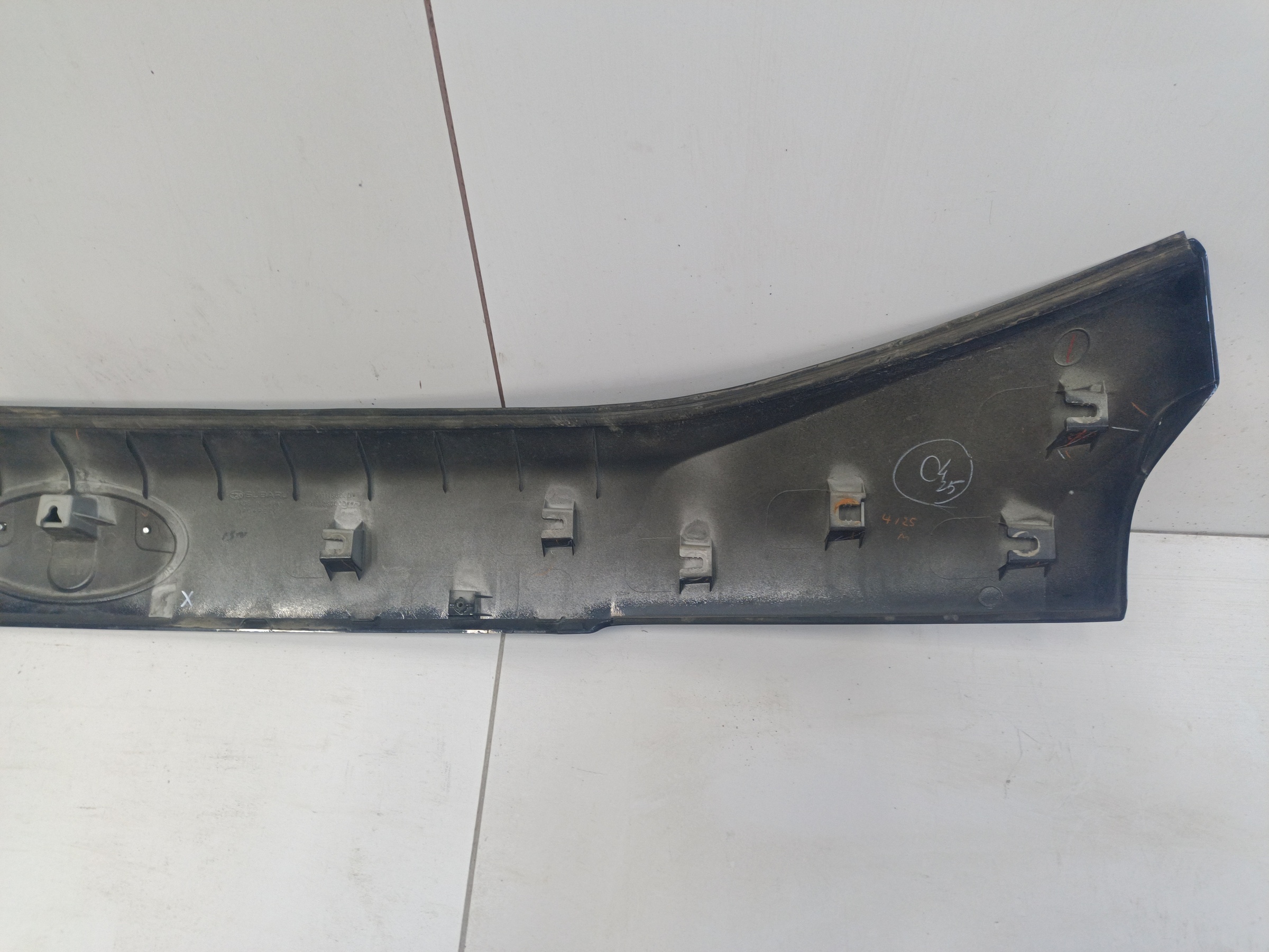 Накладка крышки багажника Subaru Forester 4 SJ