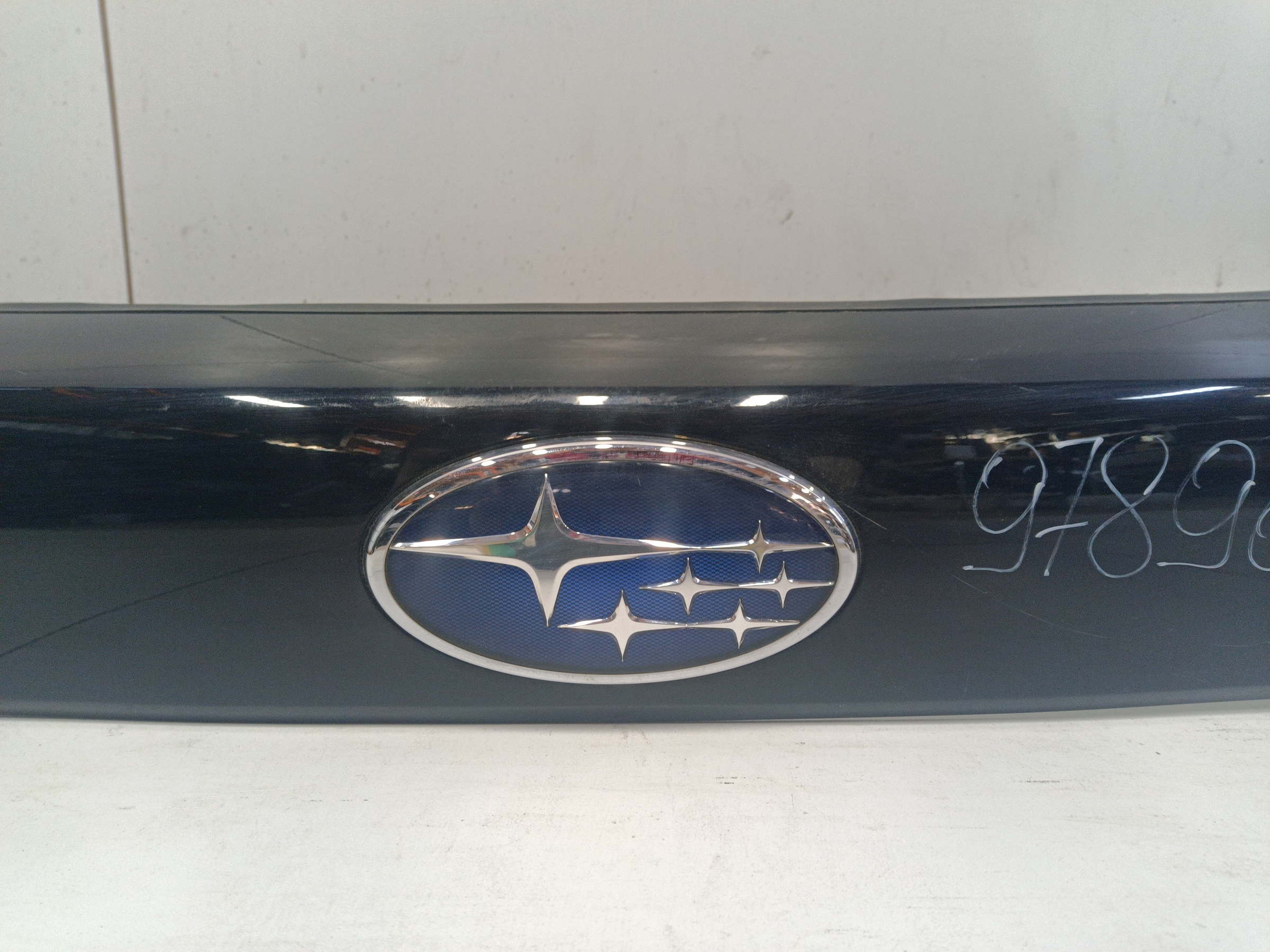 Накладка крышки багажника Subaru Forester 4 SJ