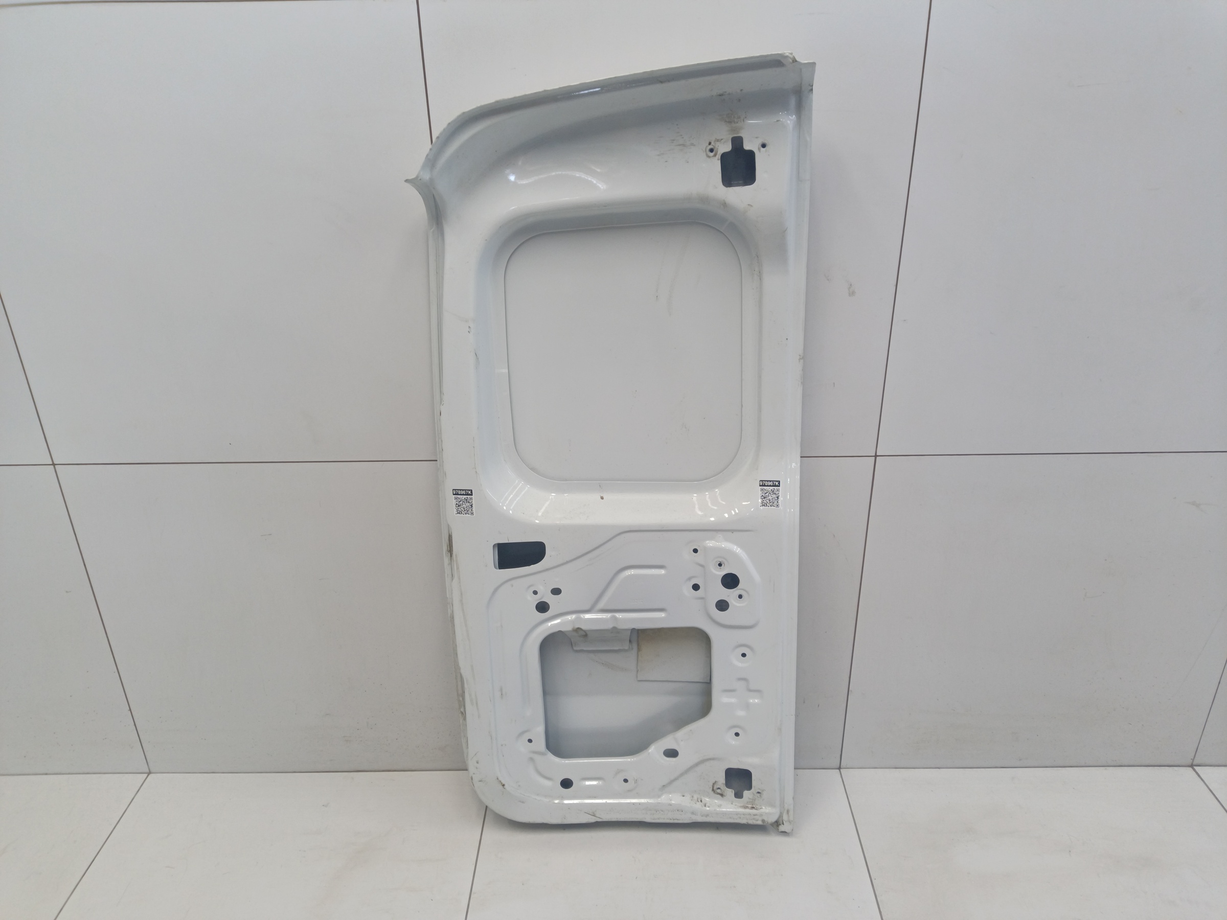 Дверь задняя правая распашная глухая Lada Largus Фургон